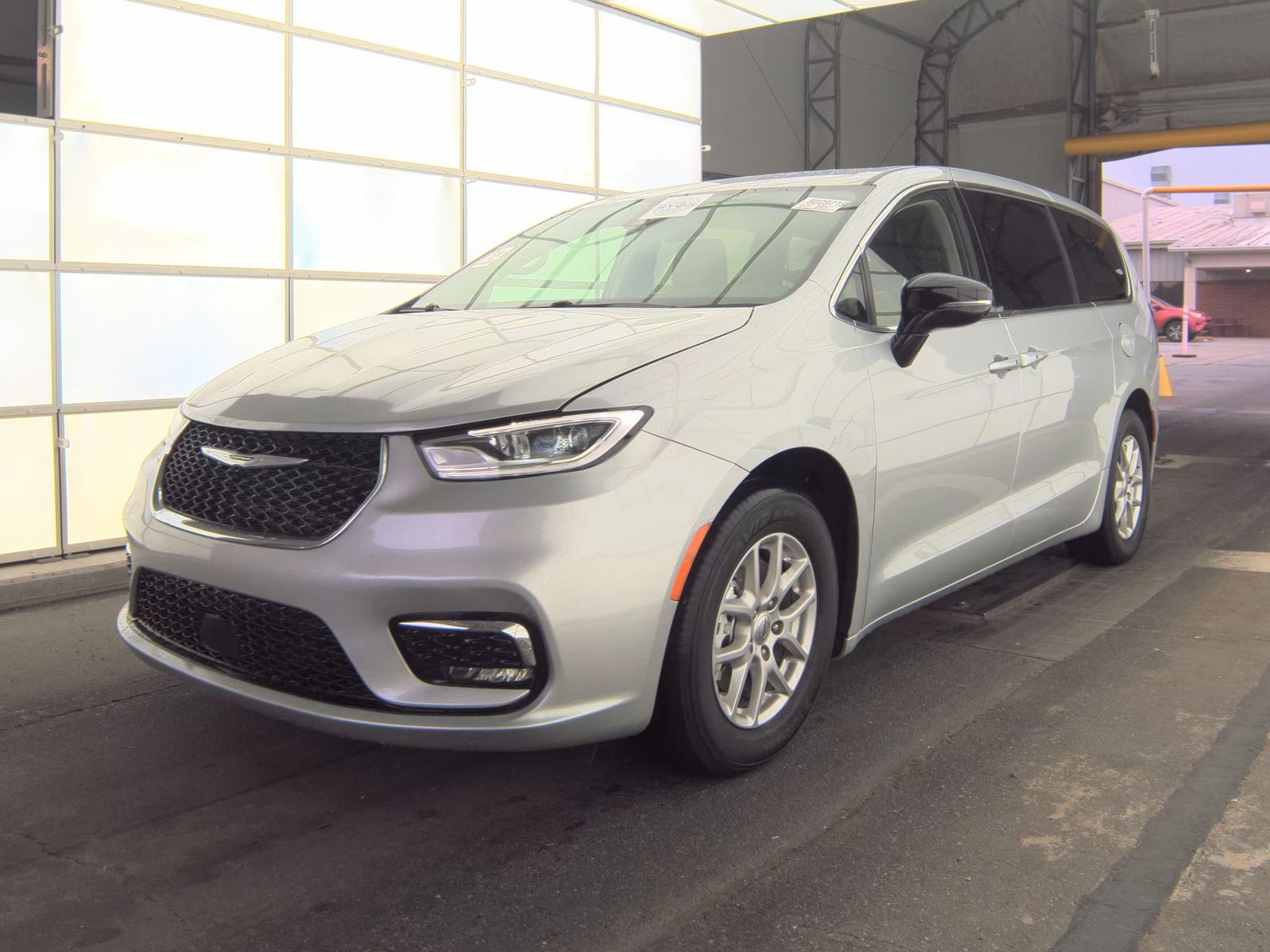 2024 Chrysler Pacifica Touring L FWD