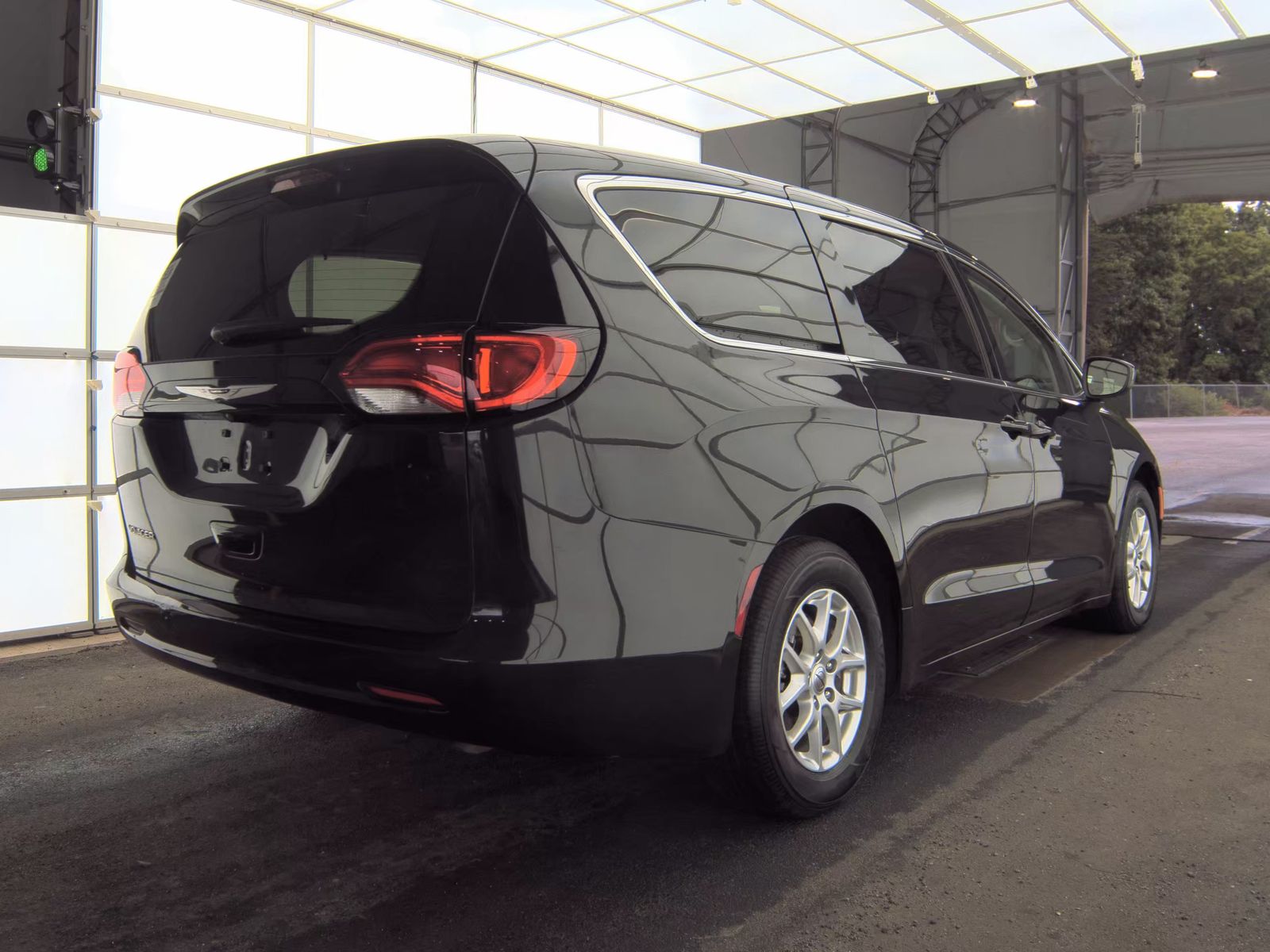 CHRYSLER VOYAGER - 6