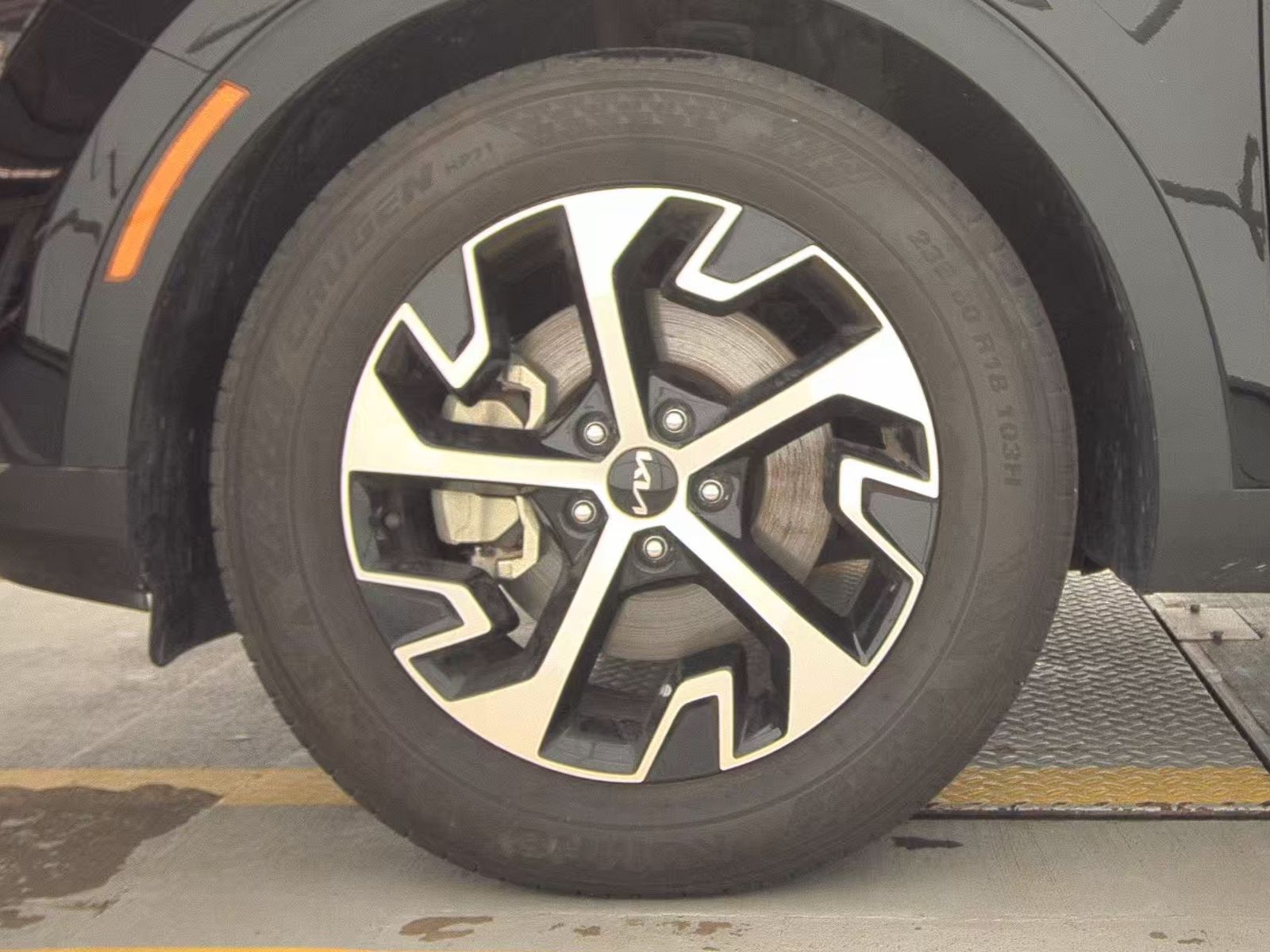 2025 Kia Sportage EX FWD