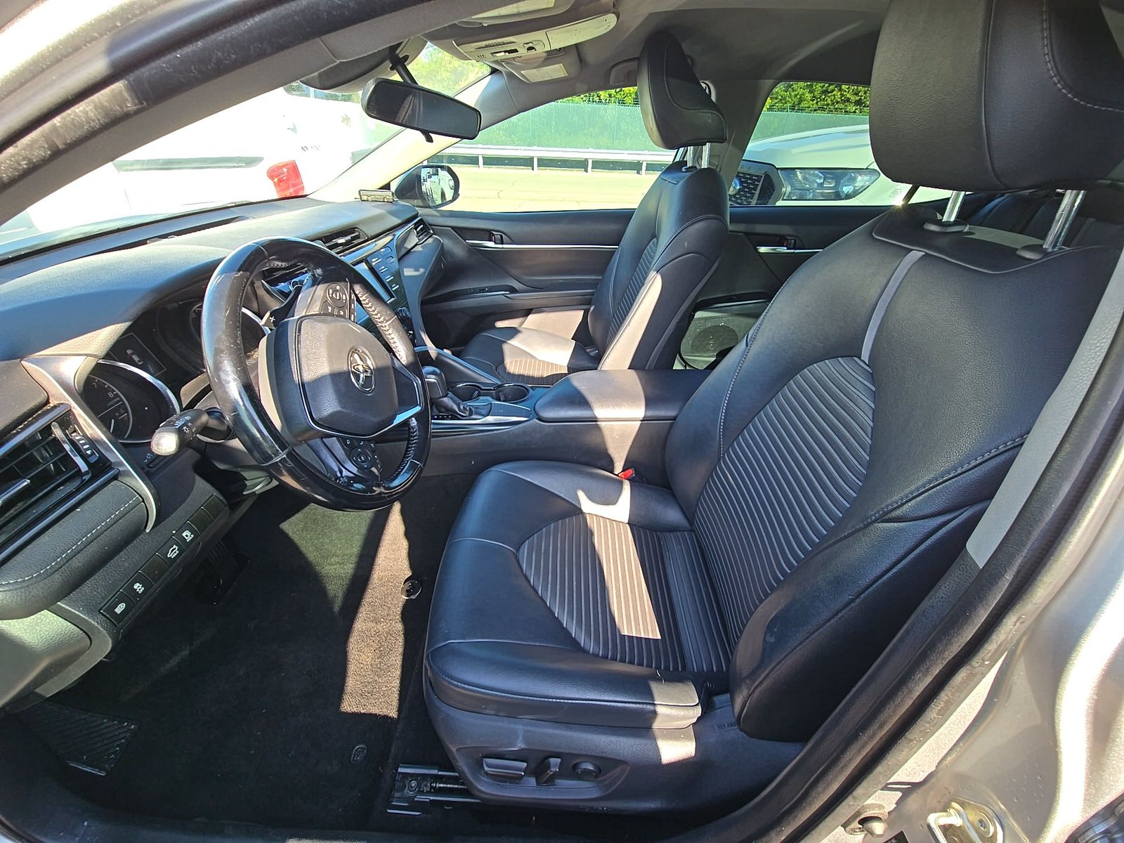 TOYOTA CAMRY - 1