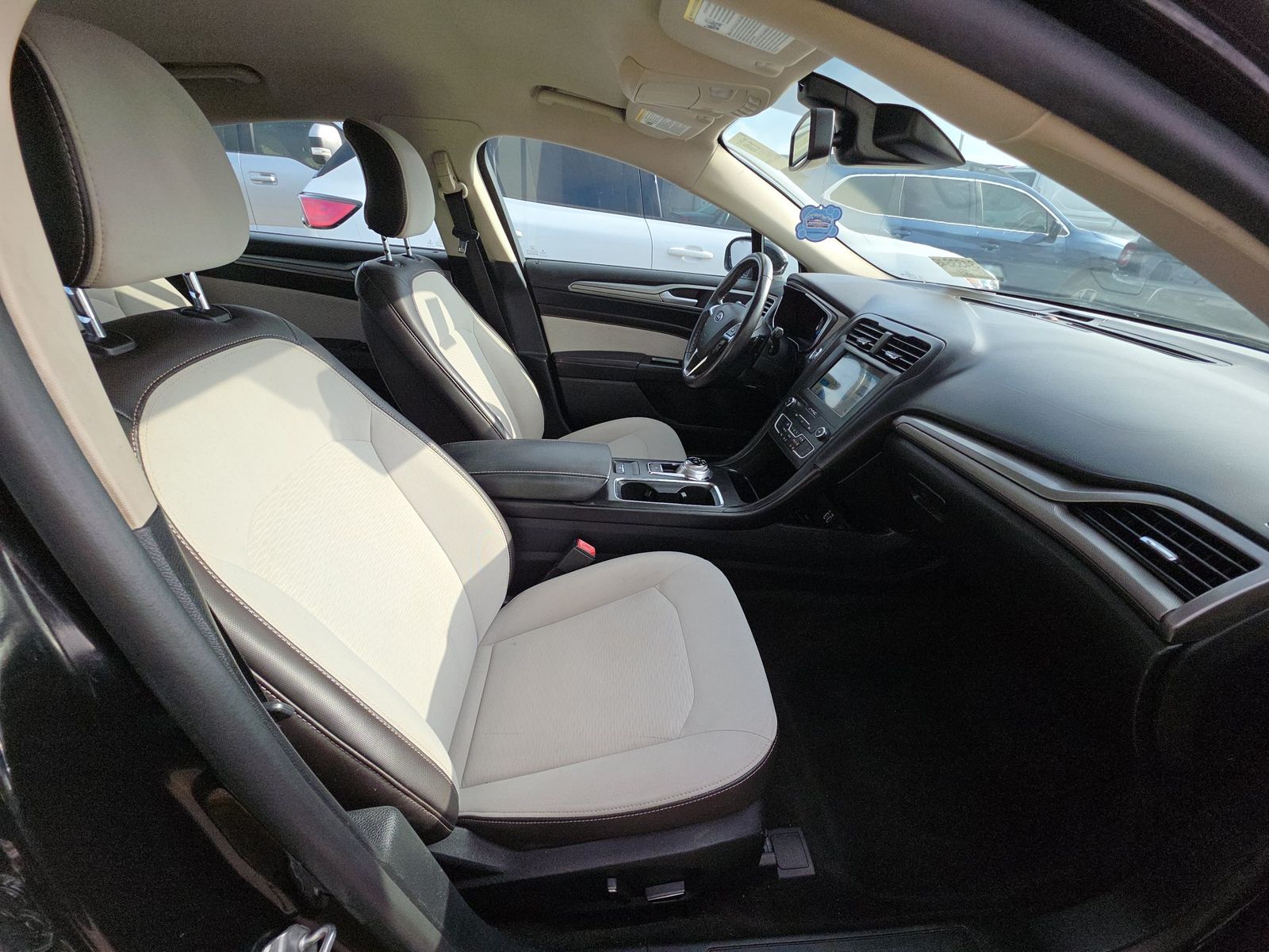 FORD FUSION - 9