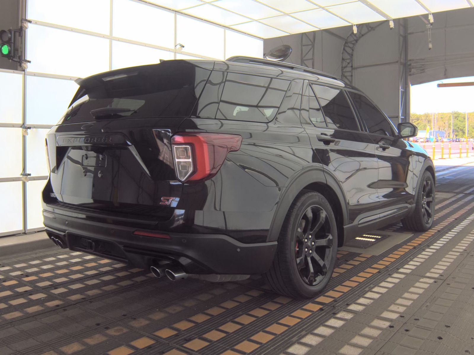 FORD EXPLORER - 6