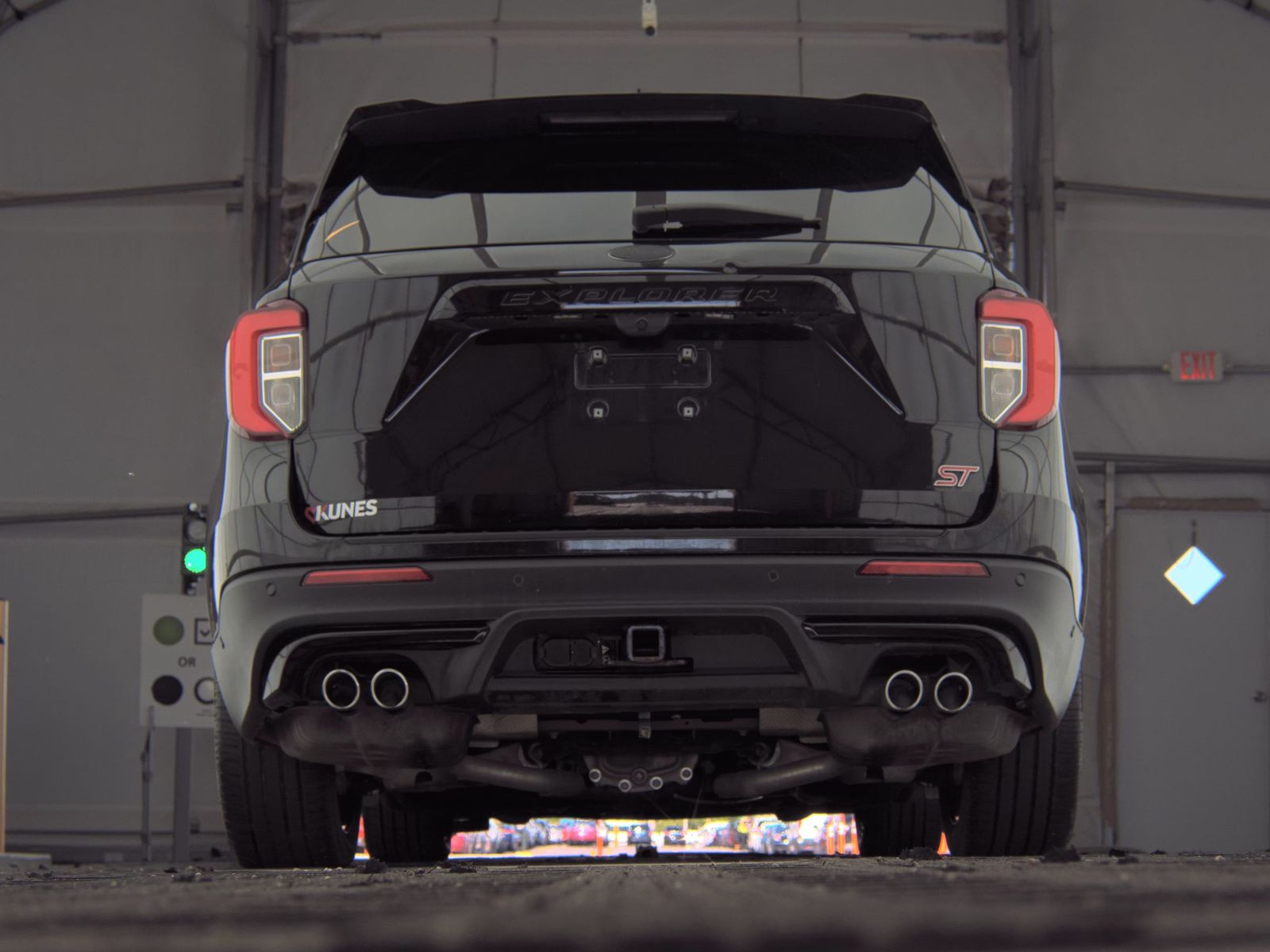 FORD EXPLORER - 8