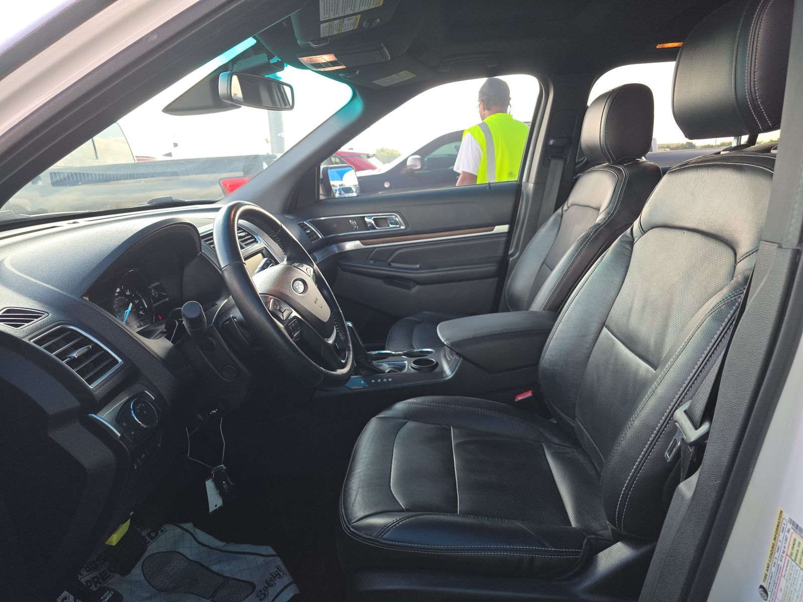 FORD EXPLORER - 8
