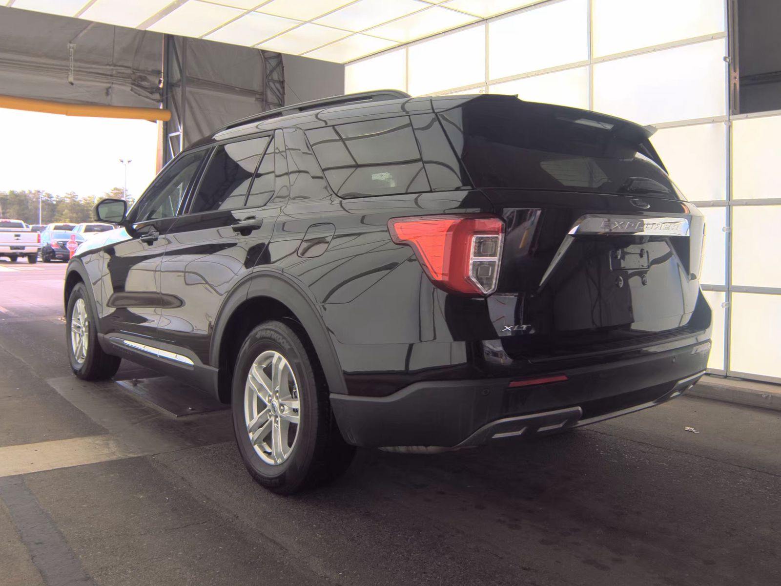 FORD EXPLORER - 9