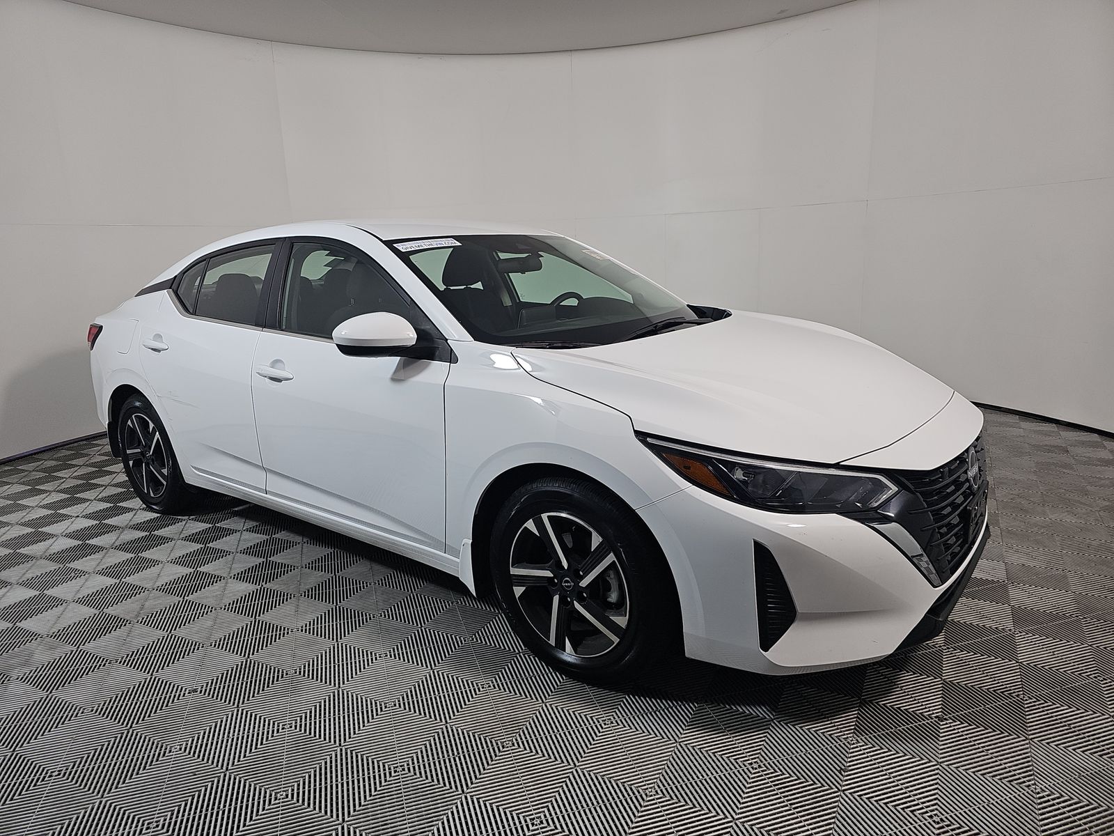 NISSAN SENTRA - 4