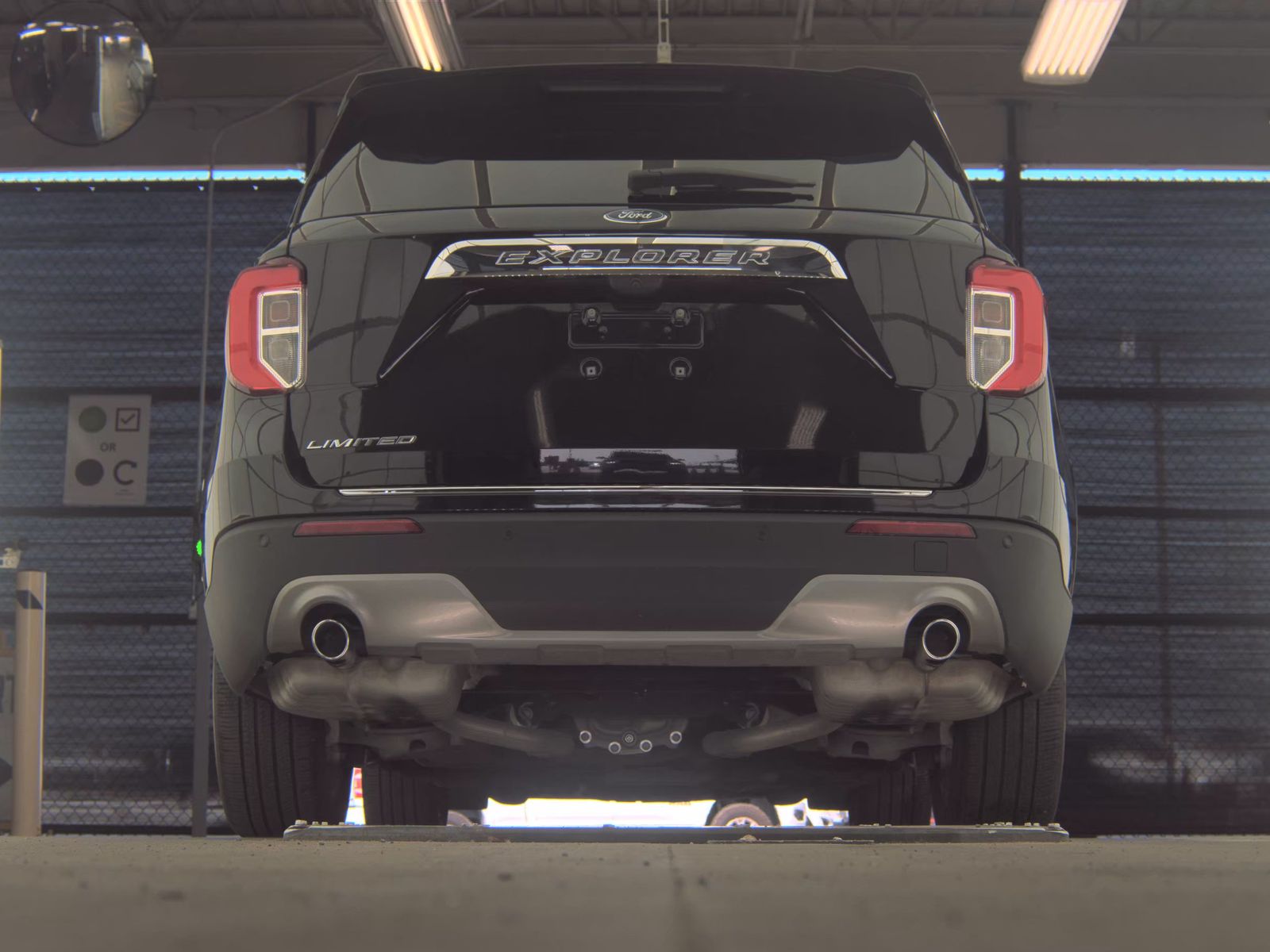 FORD EXPLORER - 8
