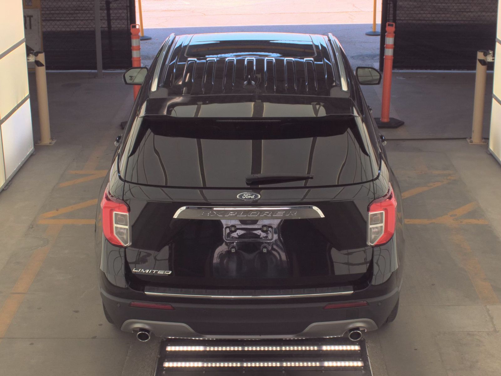 FORD EXPLORER - 7