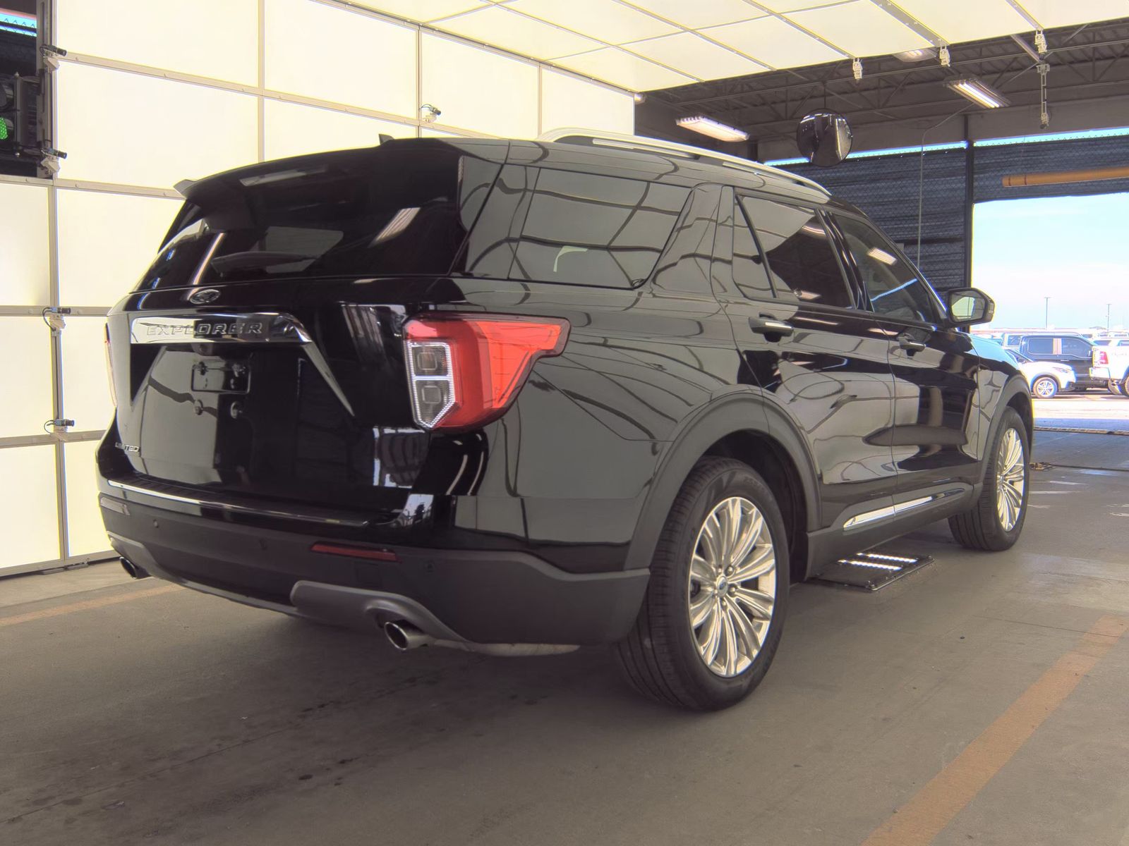 FORD EXPLORER - 6