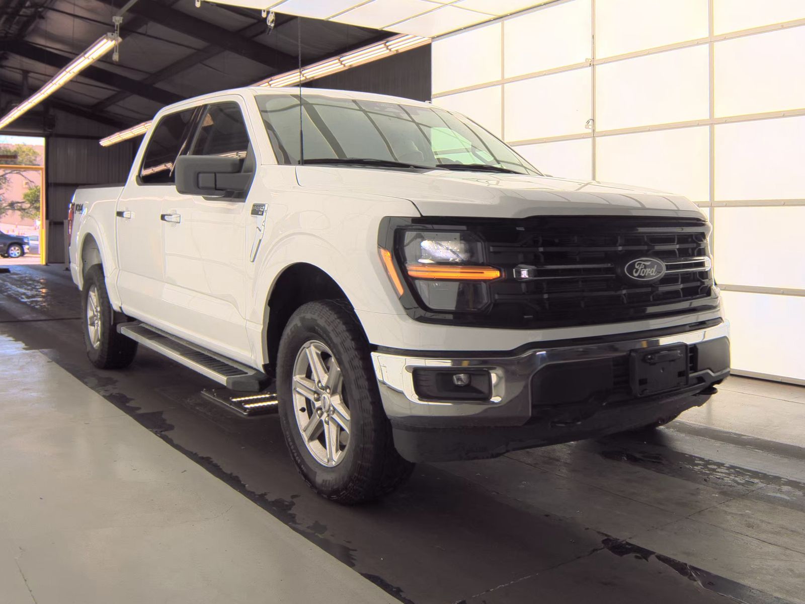 2025 Ford F-150 XLT AWD