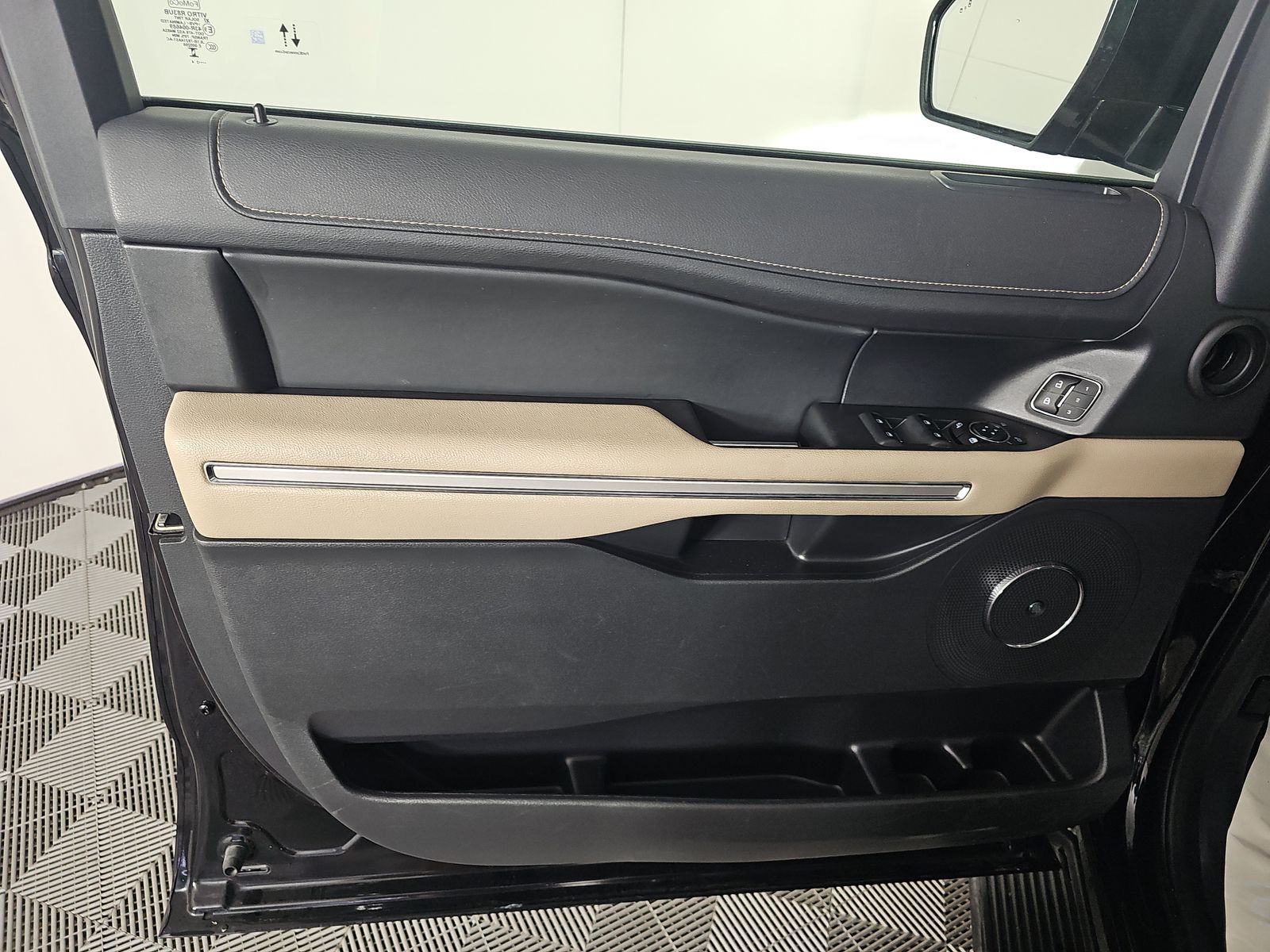 FORD EXPEDITION - 10