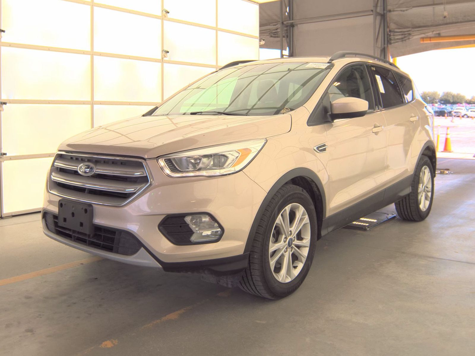 FORD ESCAPE - 1