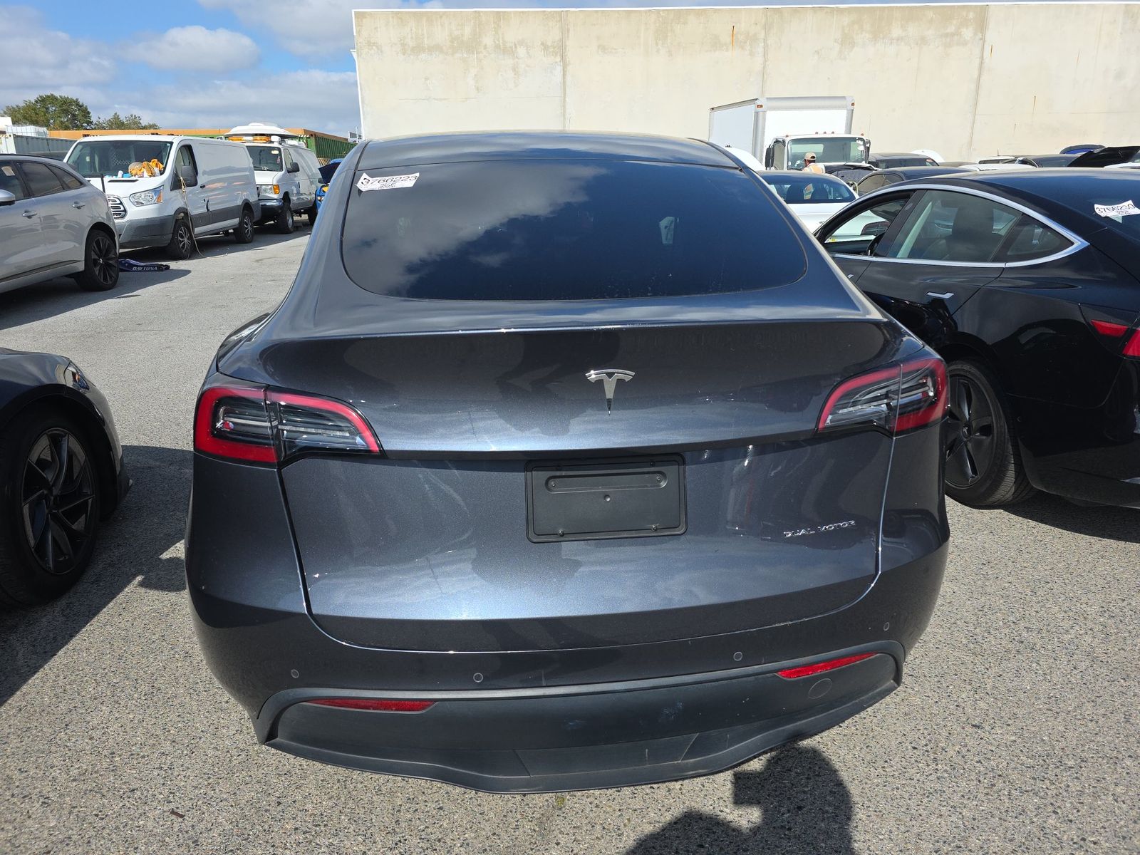 TESLA MODEL Y - 6
