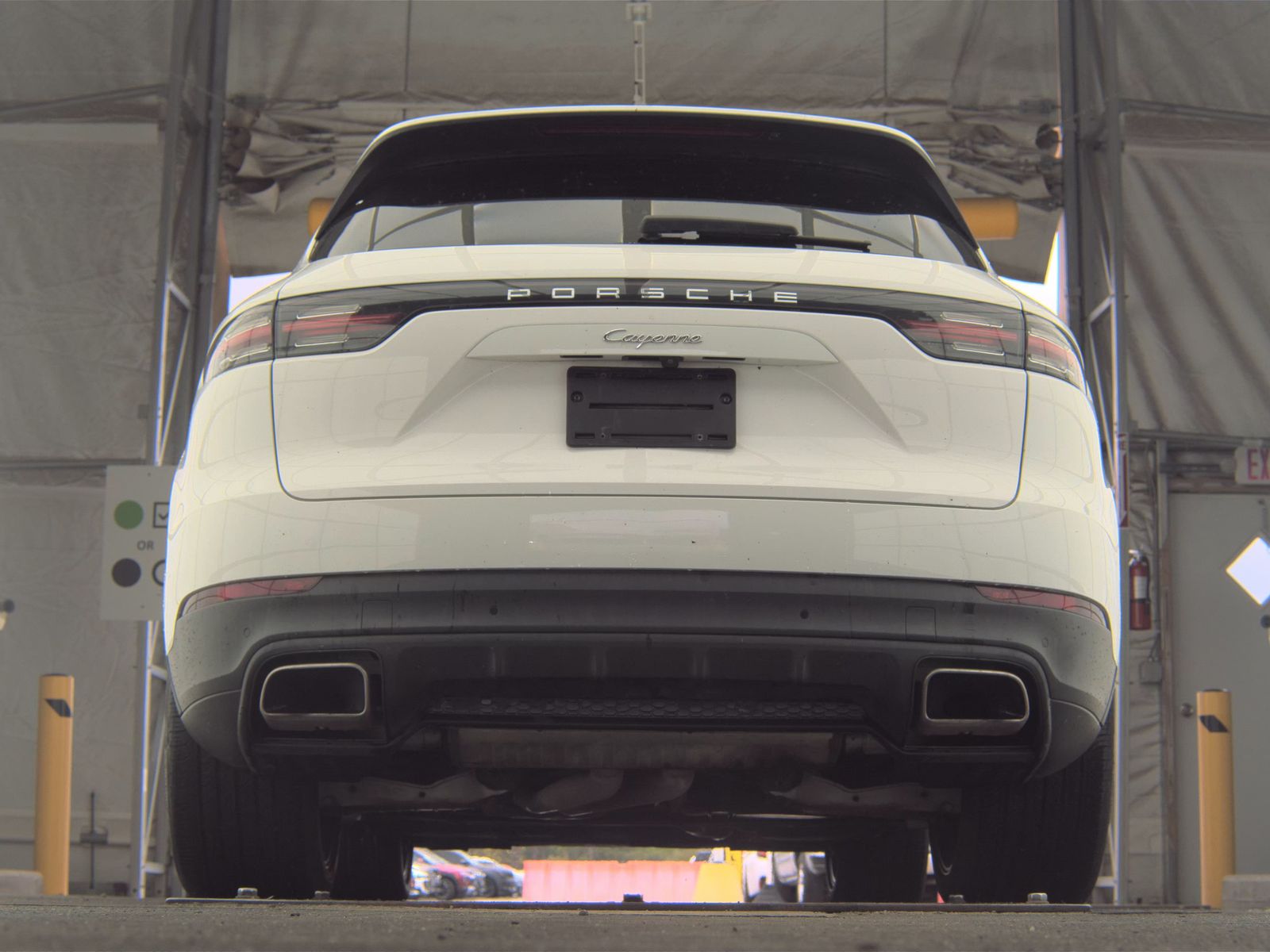 PORSCHE CAYENNE - 8