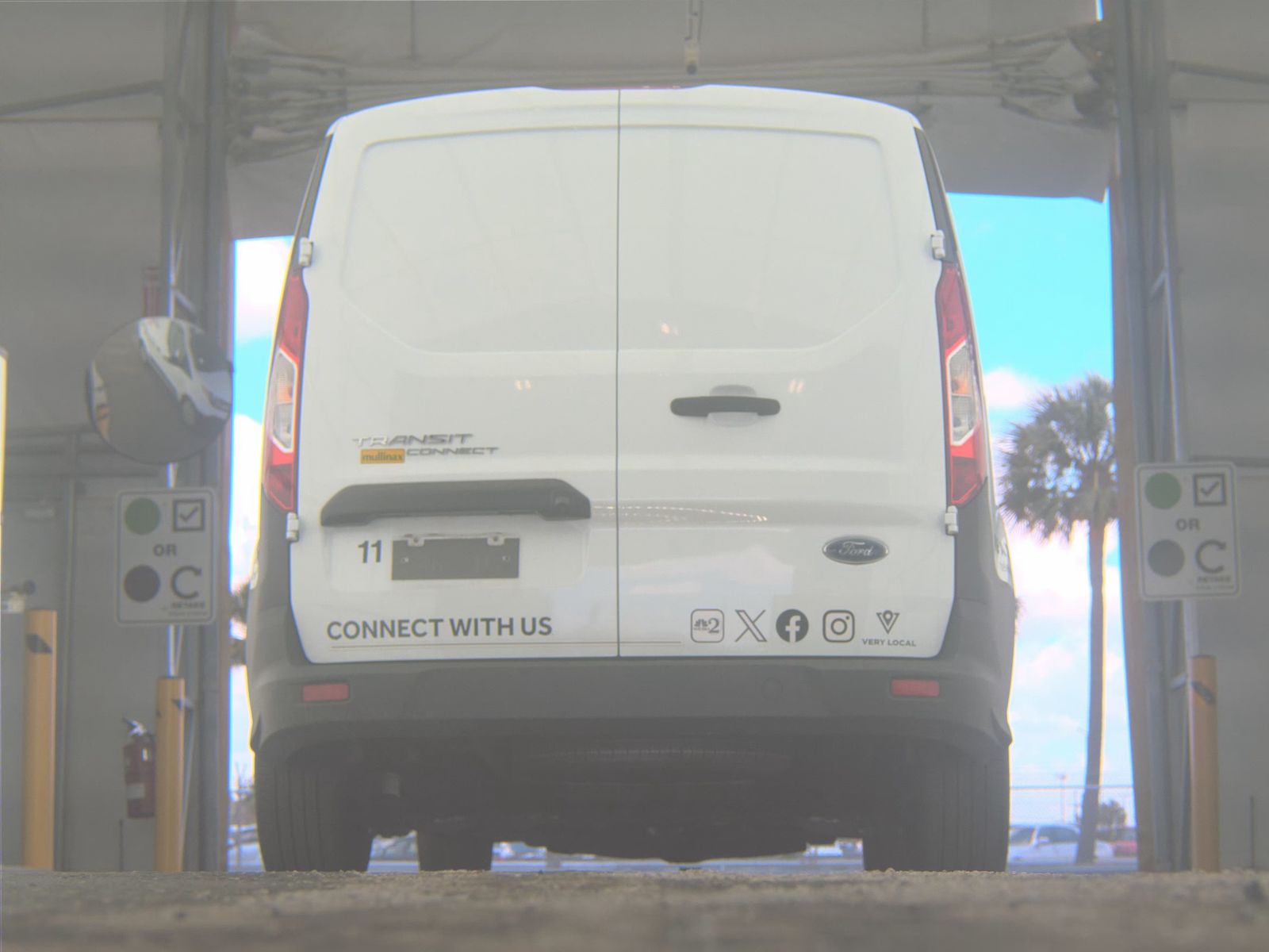 FORD TRANSIT CONNECT - 8