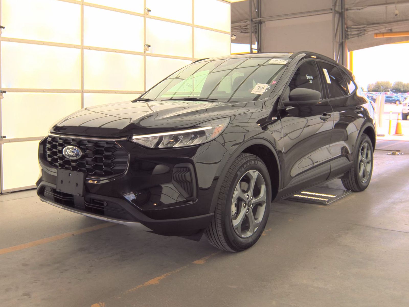 FORD ESCAPE - 1