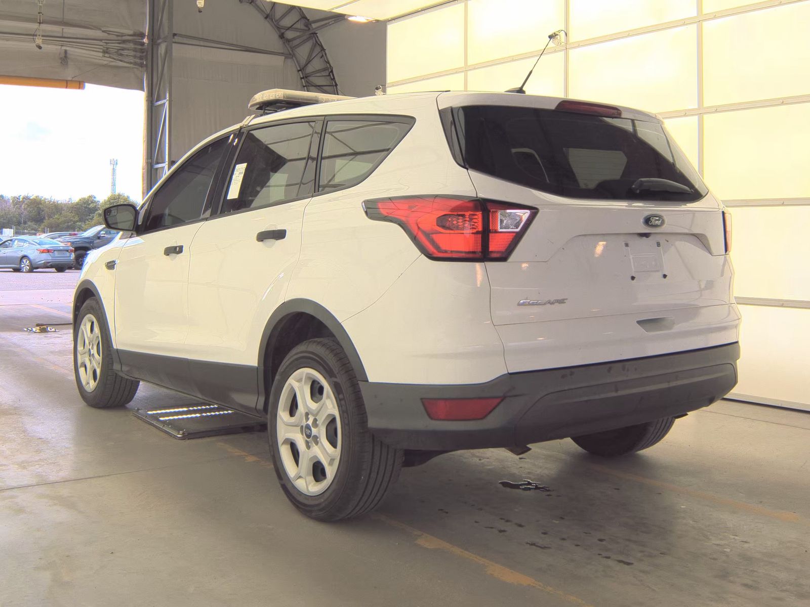 FORD ESCAPE - 9