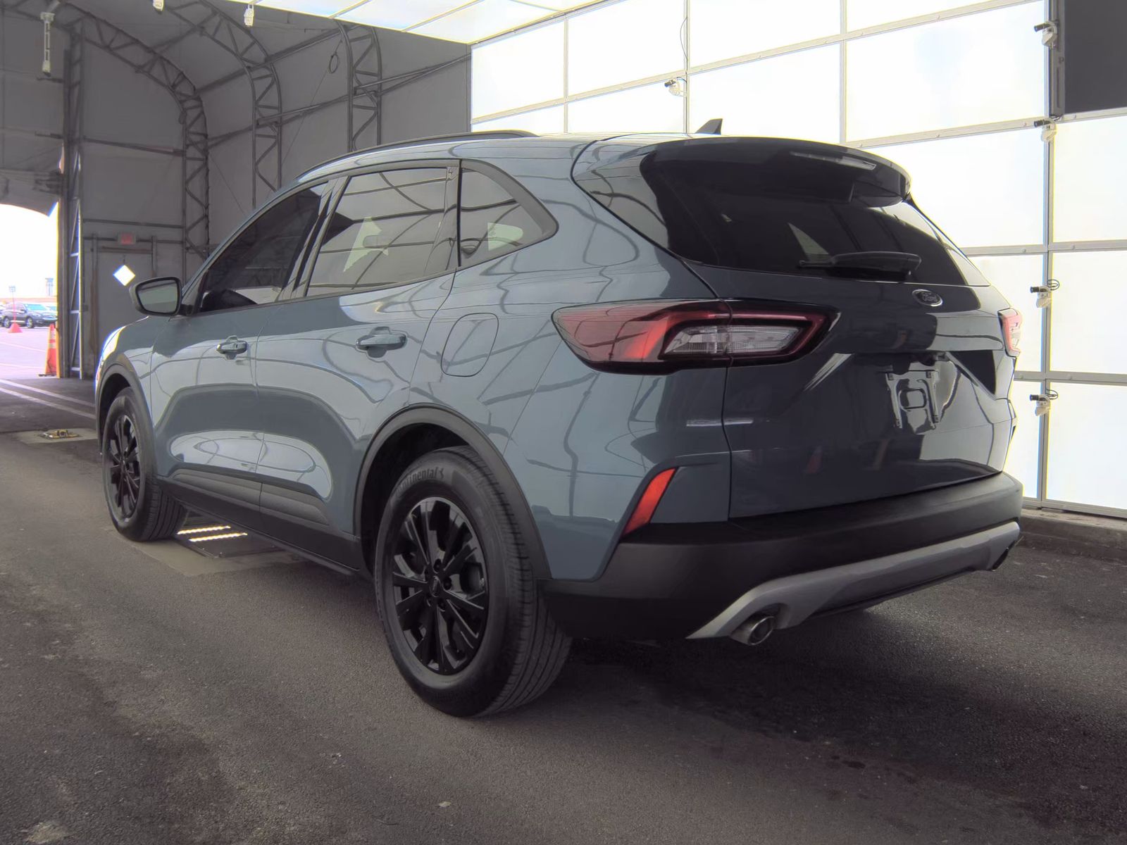 FORD ESCAPE - 9
