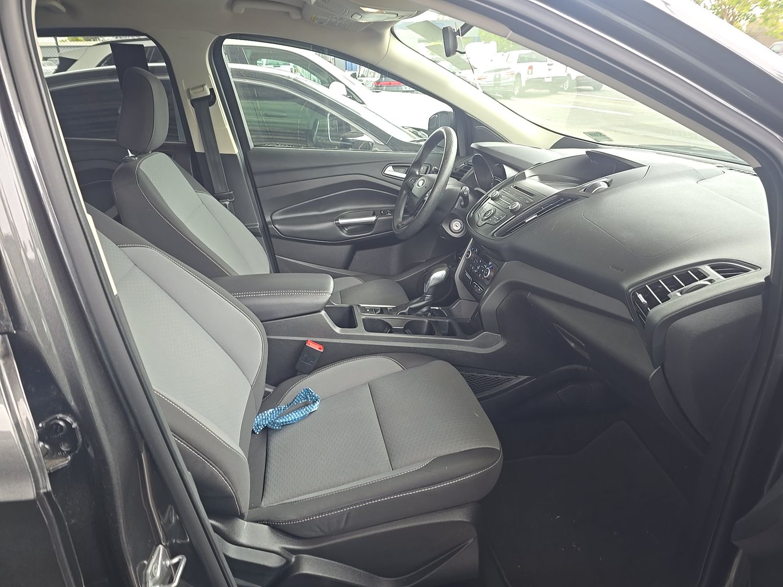FORD ESCAPE - 9