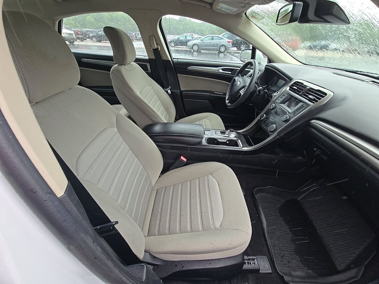 FORD FUSION - 9