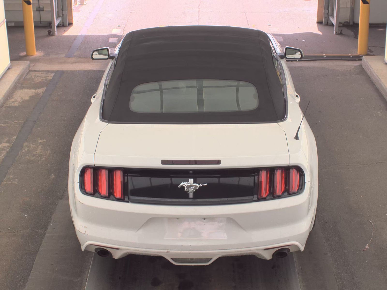 FORD MUSTANG - 7