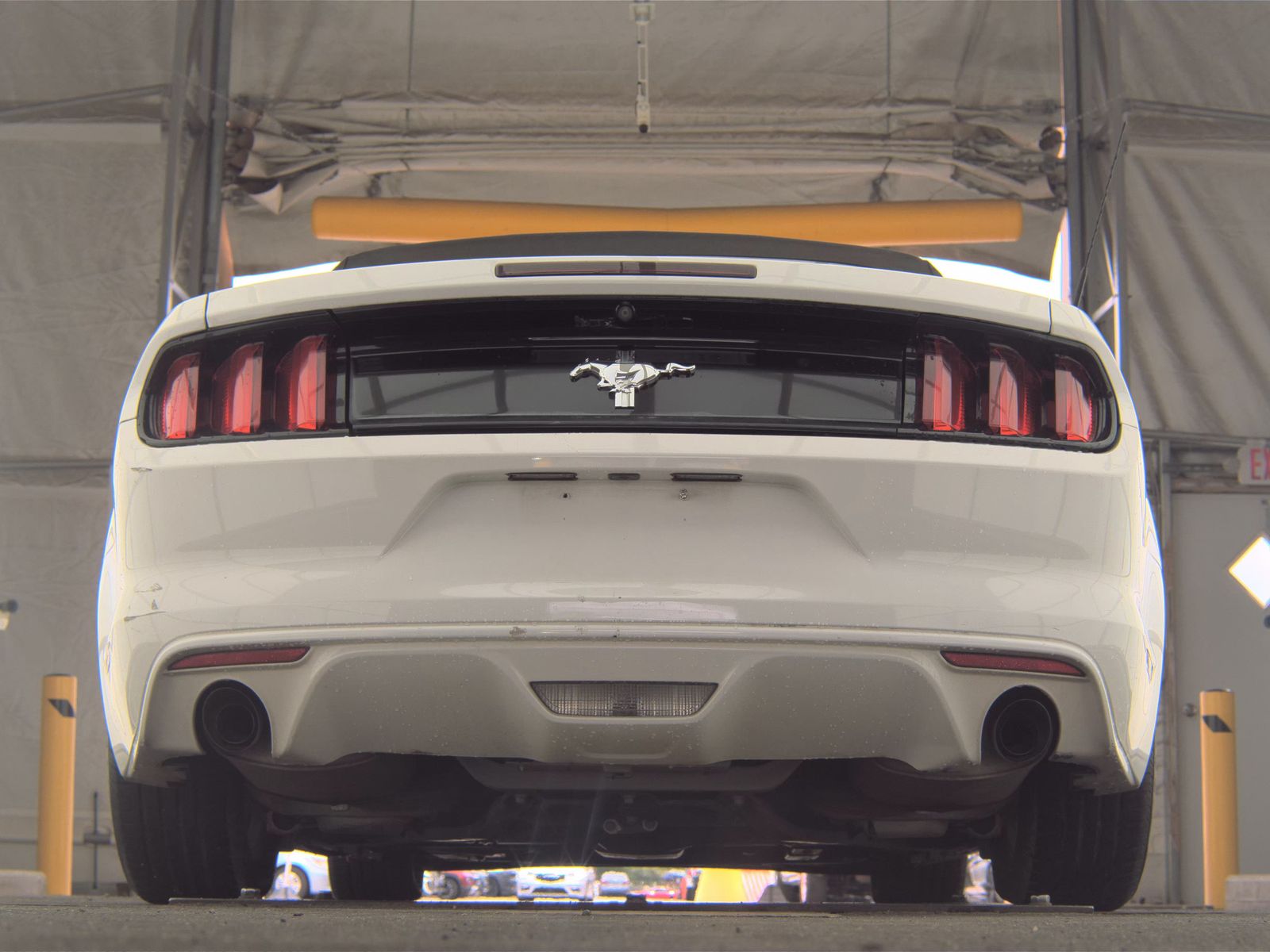 FORD MUSTANG - 8