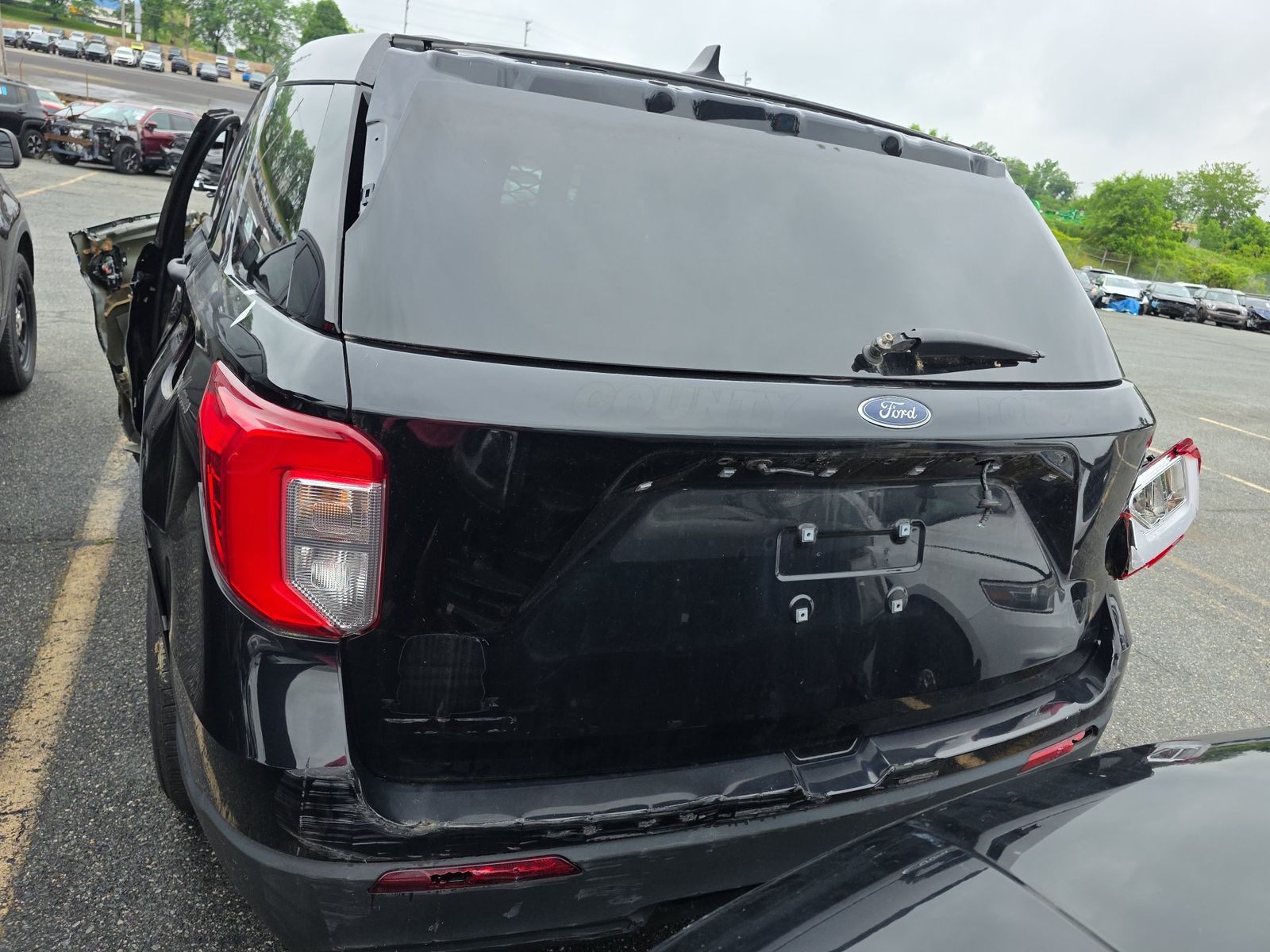 FORD EXPLORER - 6