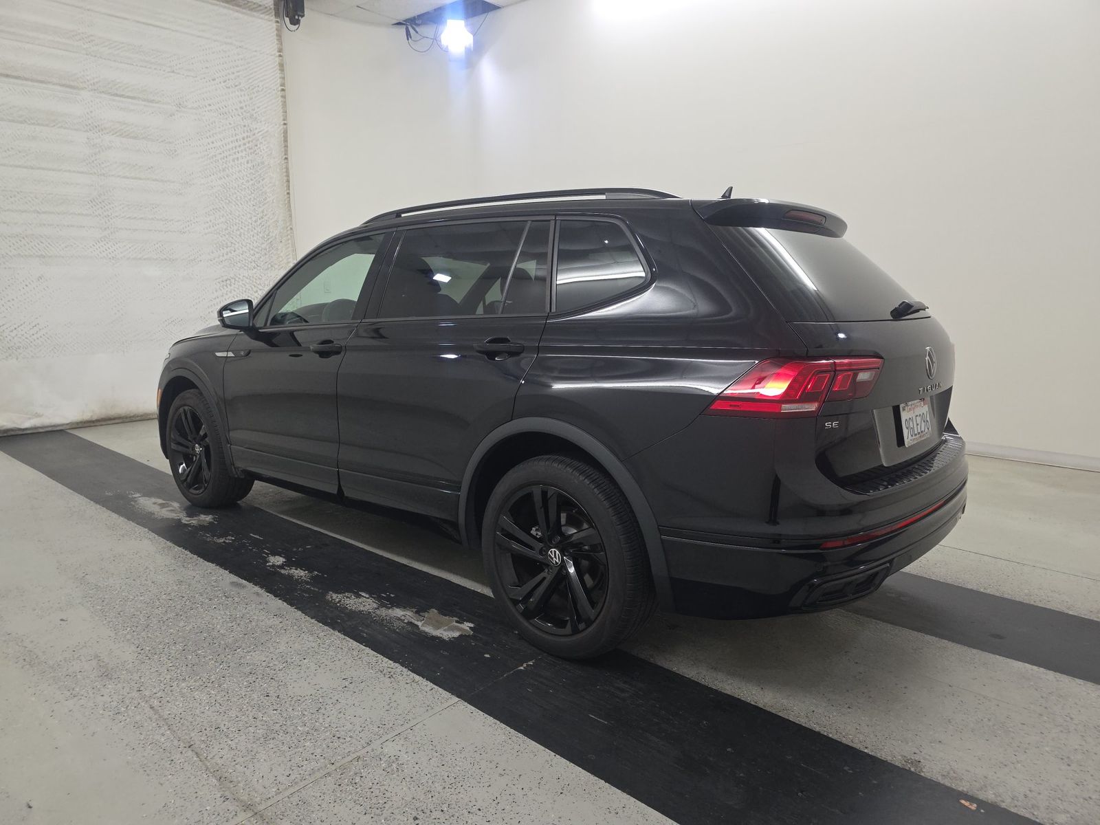 2023 Volkswagen Tiguan 2.0T SE R-Line Black FWD