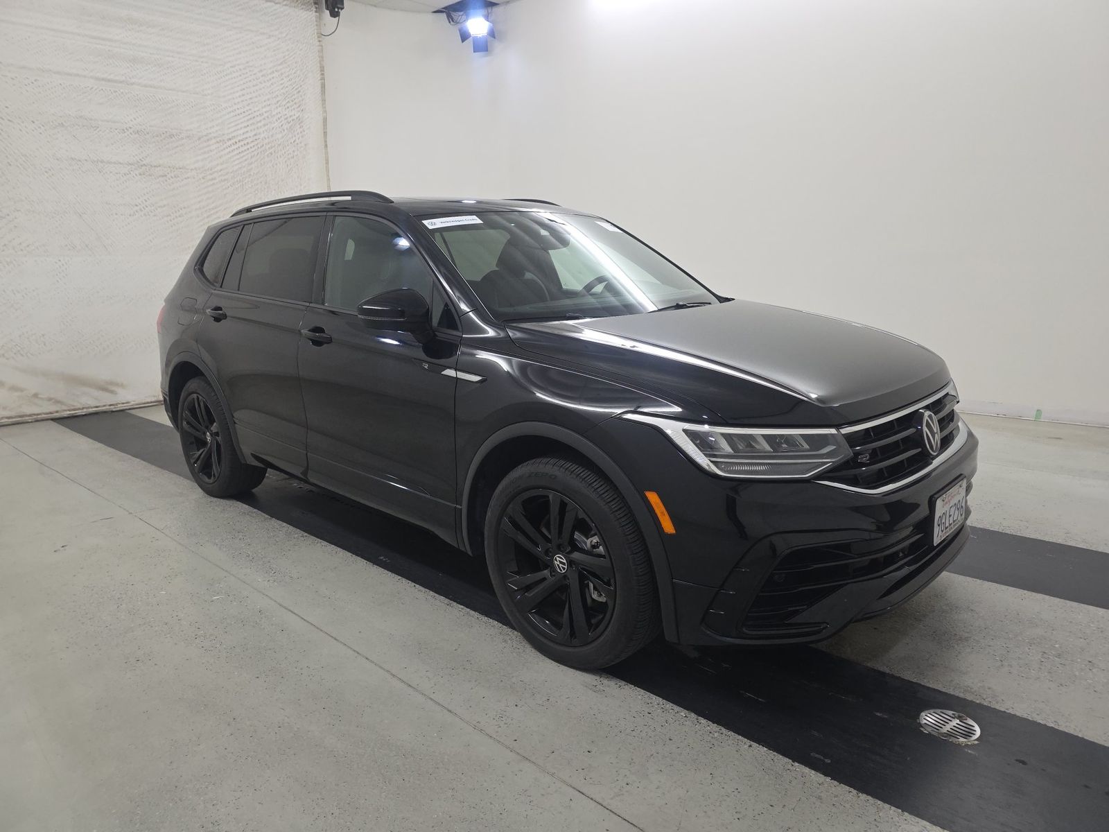 2023 Volkswagen Tiguan 2.0T SE R-Line Black FWD