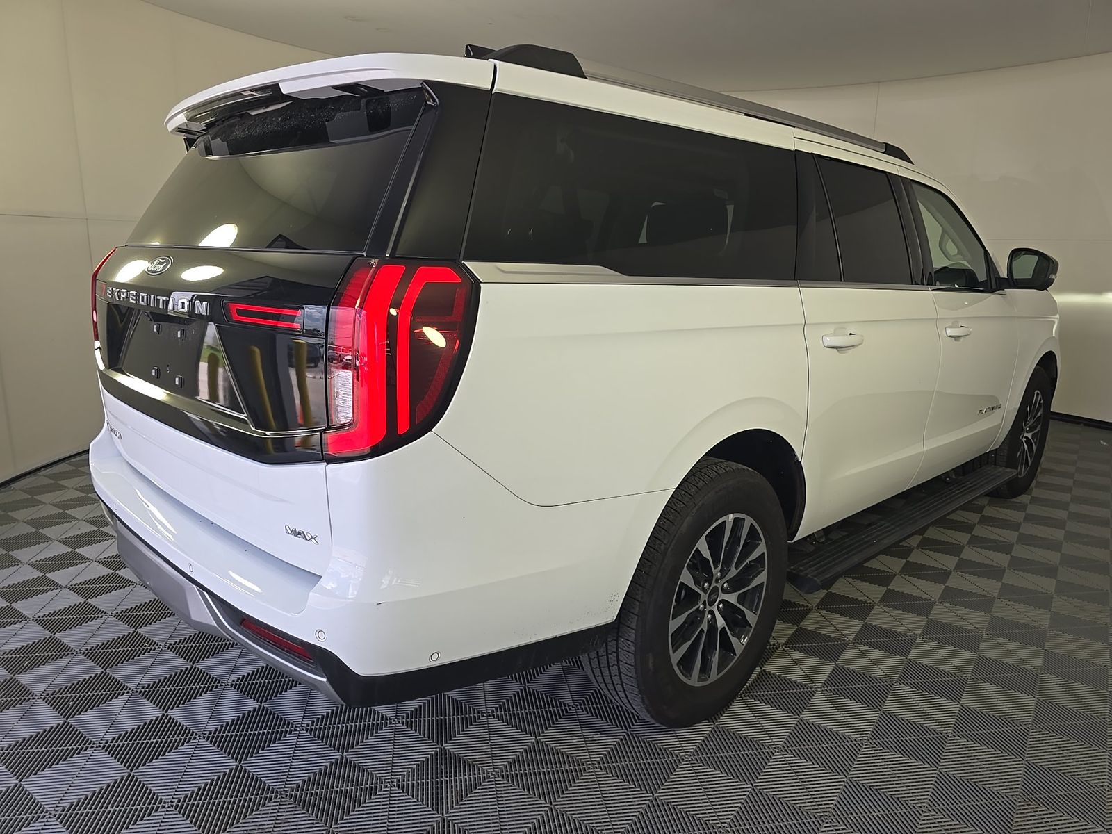 FORD EXPEDITION MAX - 5