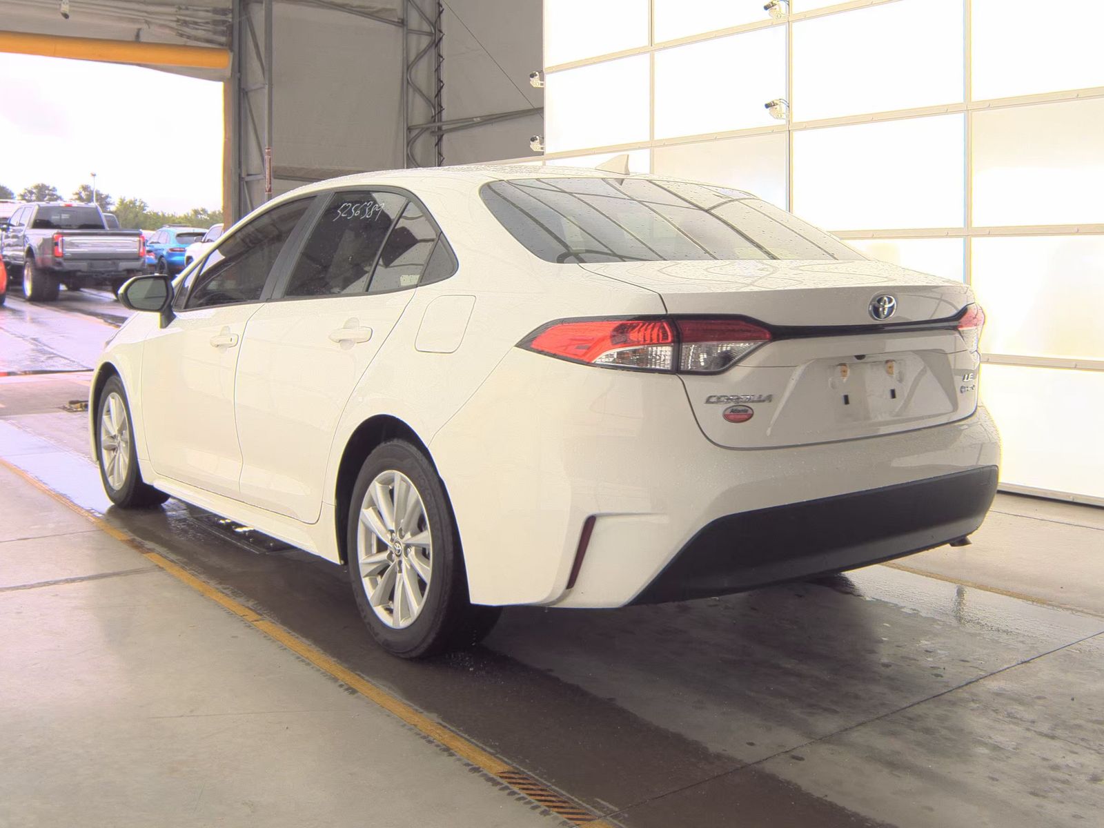 2025 Toyota Corolla Hybrid LE FWD