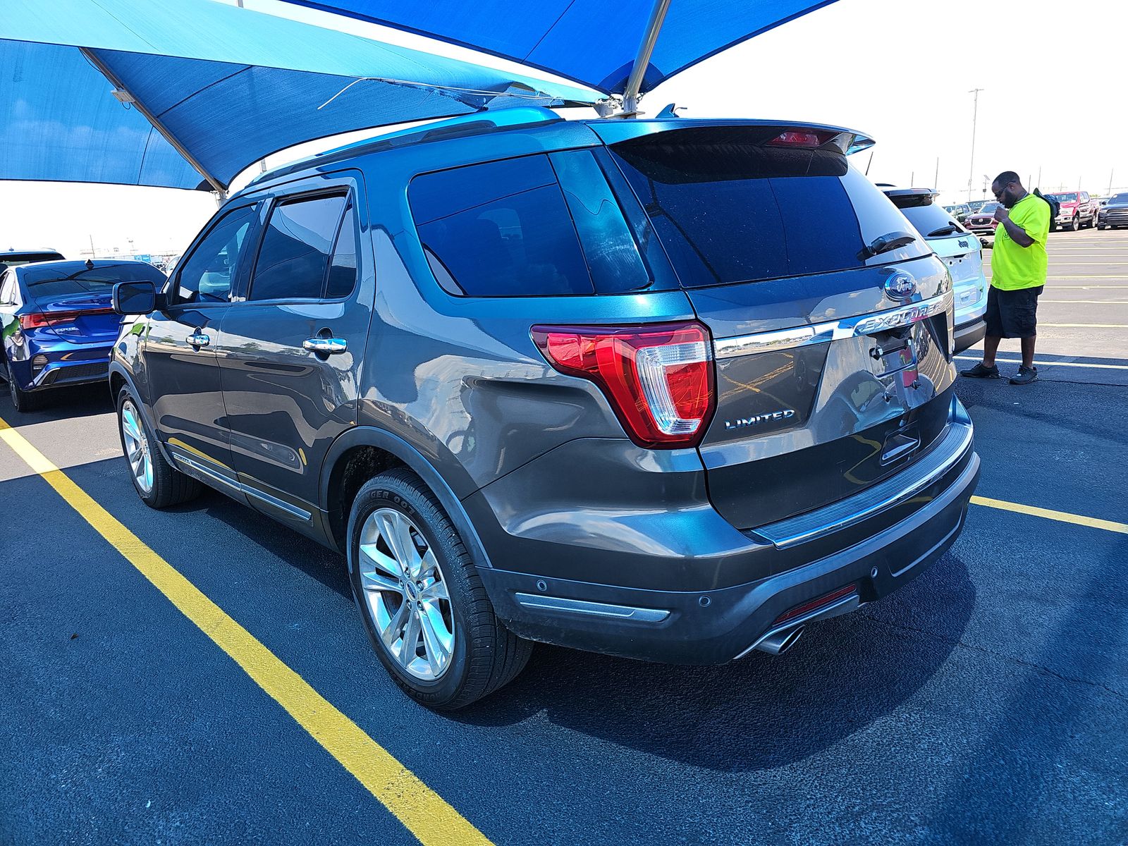 FORD EXPLORER - 7