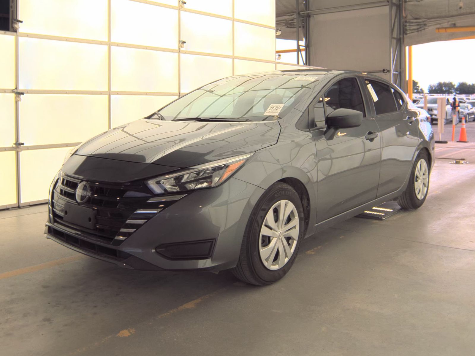 NISSAN VERSA - 1