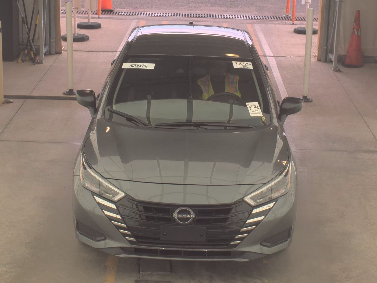 NISSAN VERSA - 3