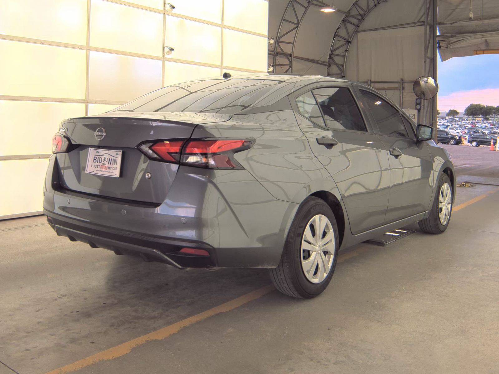 NISSAN VERSA - 6