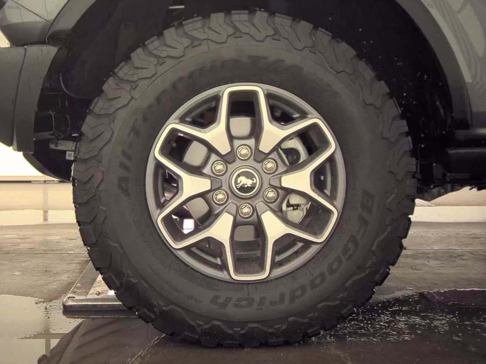 FORD BRONCO - 9