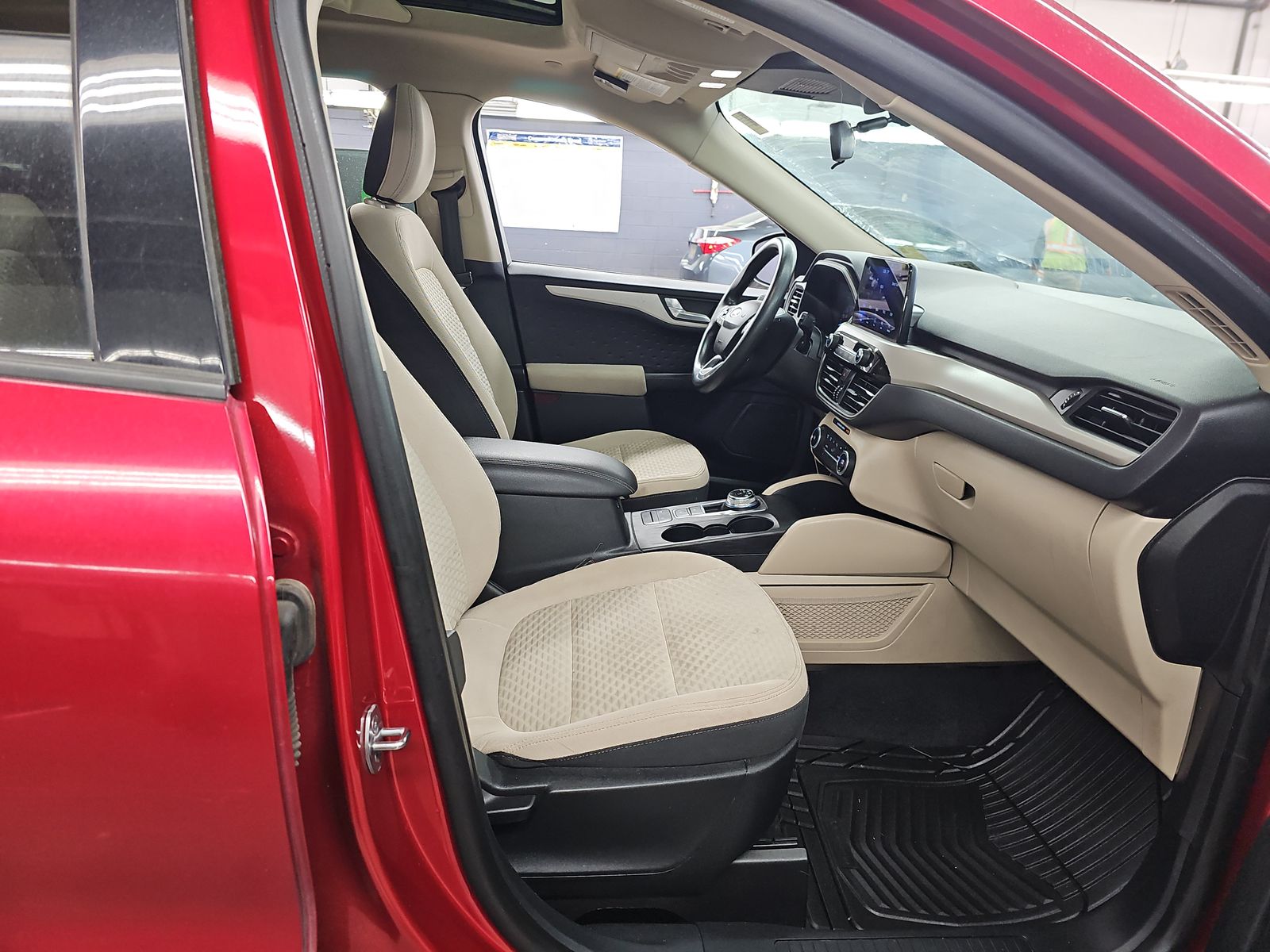 FORD ESCAPE - 9