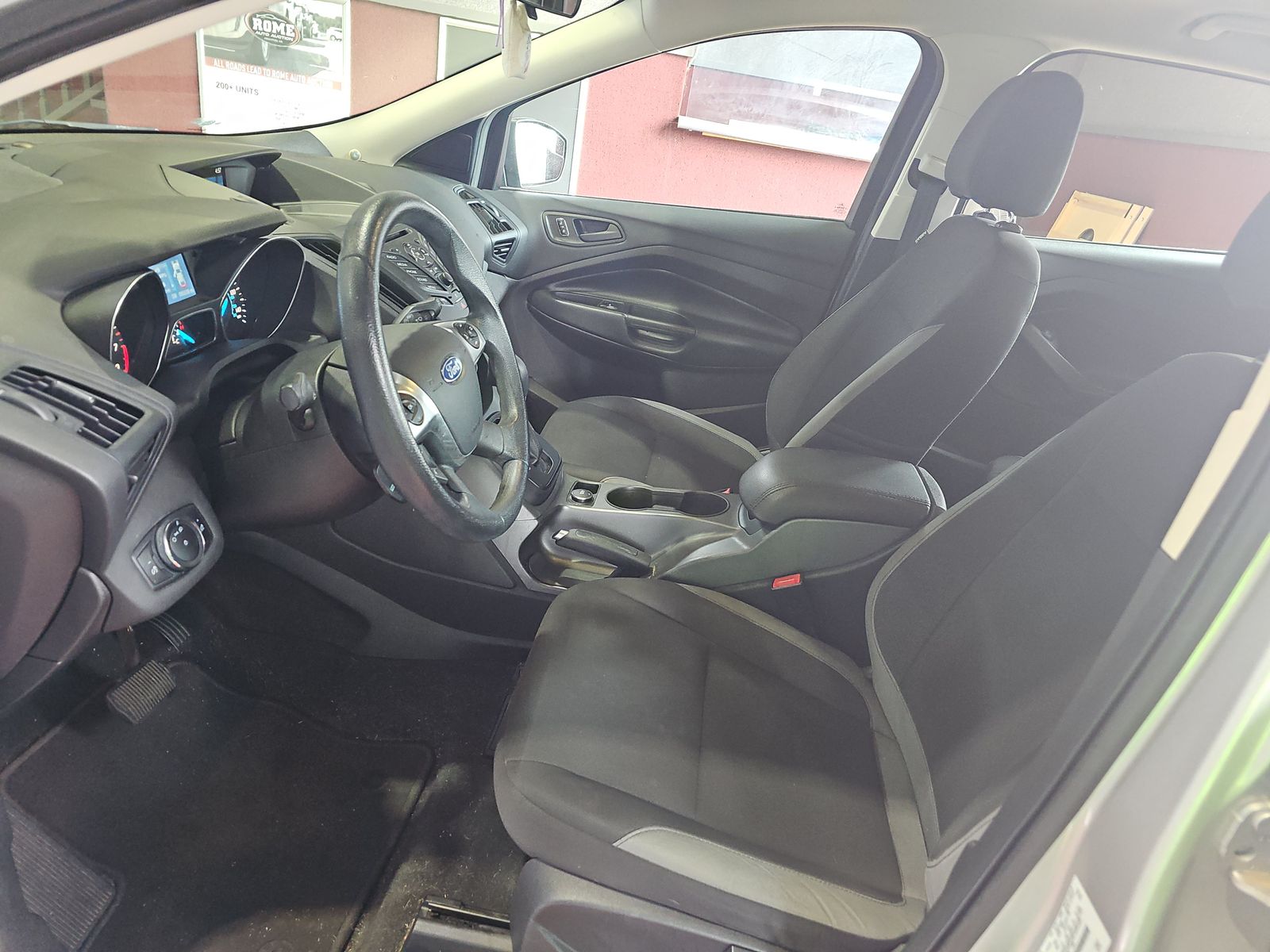 FORD ESCAPE - 8
