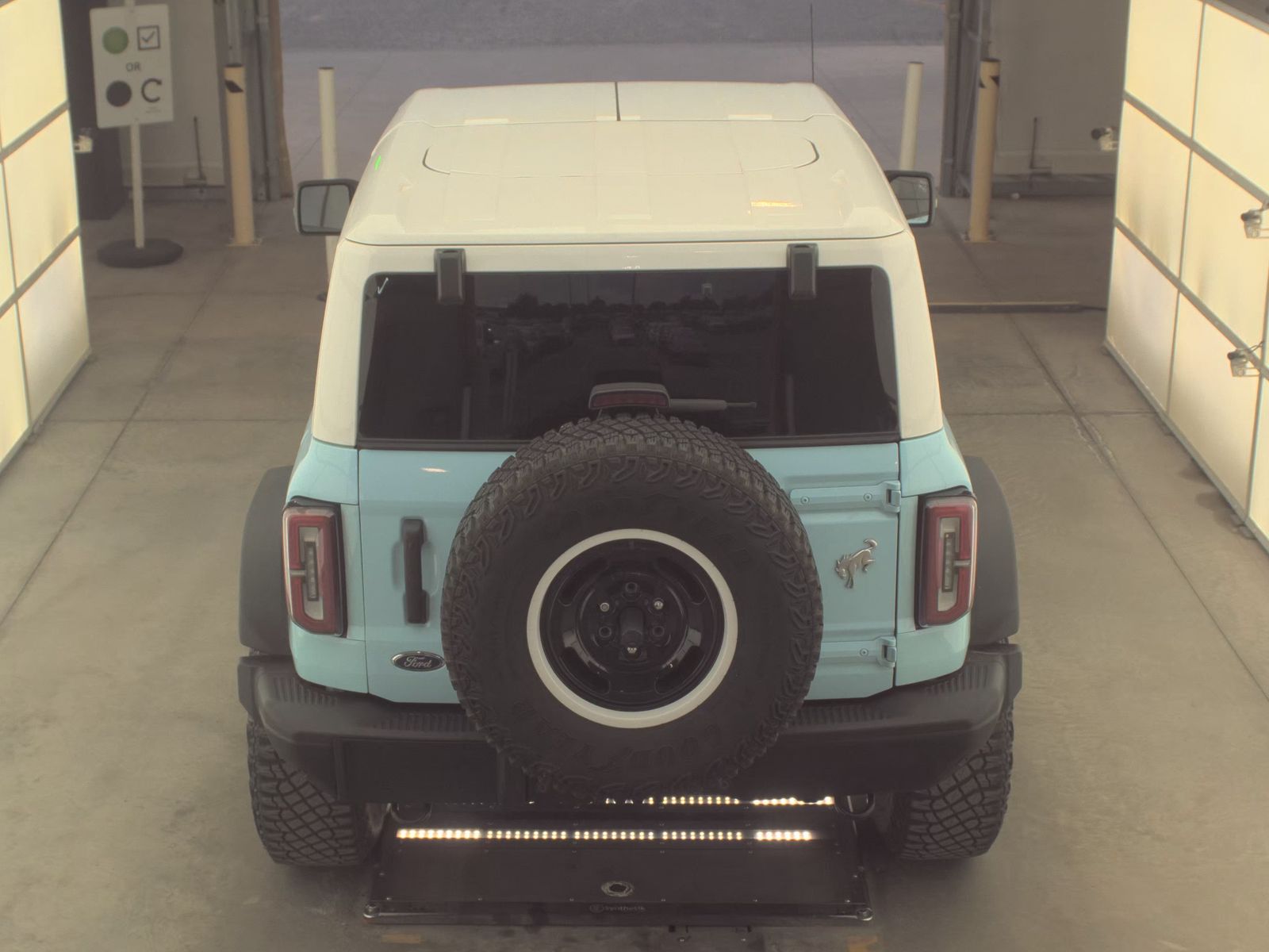 FORD BRONCO - 7