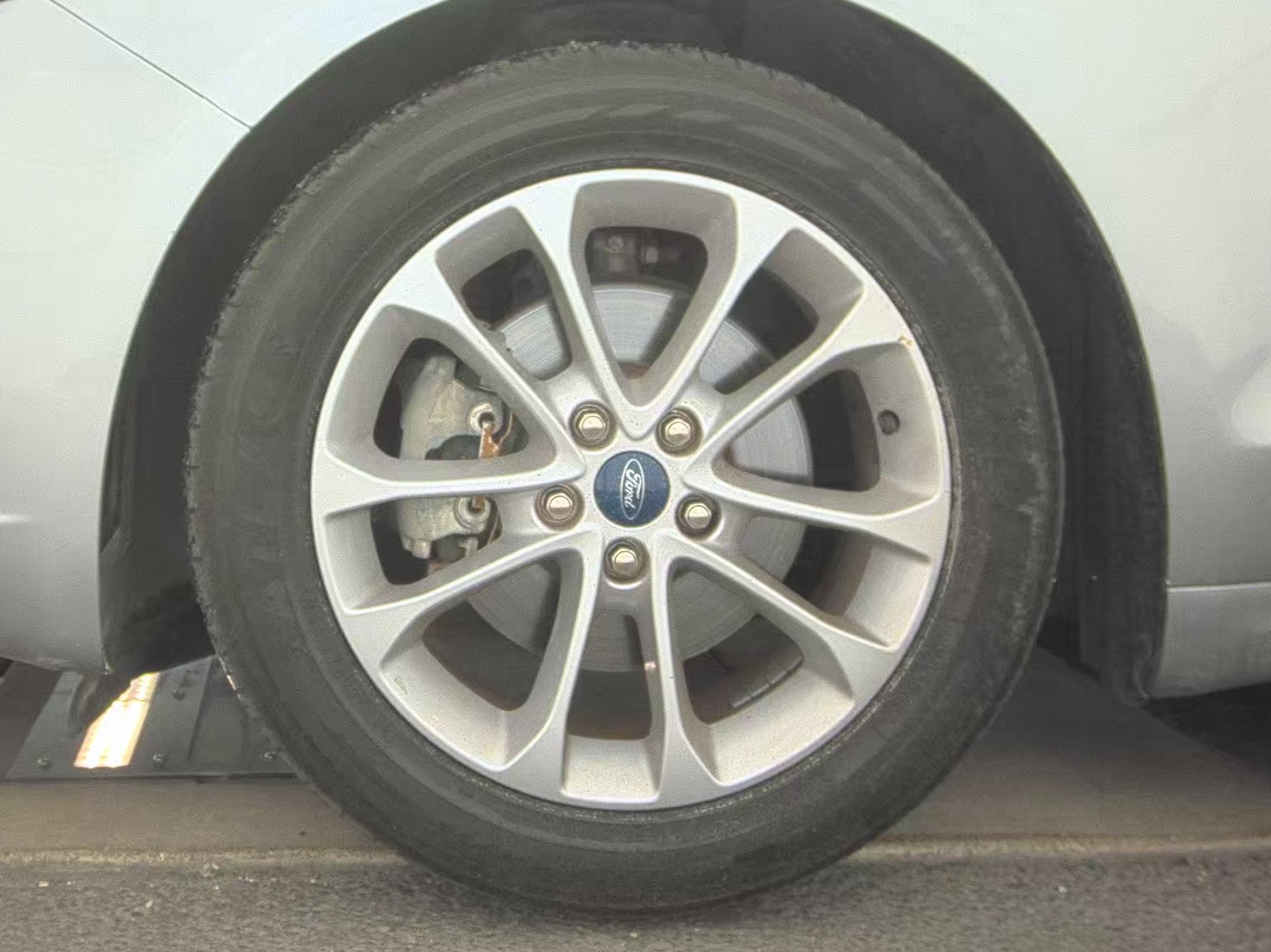 FORD FUSION - 10