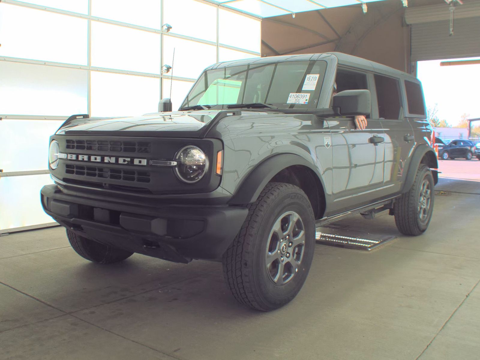 FORD BRONCO - 1