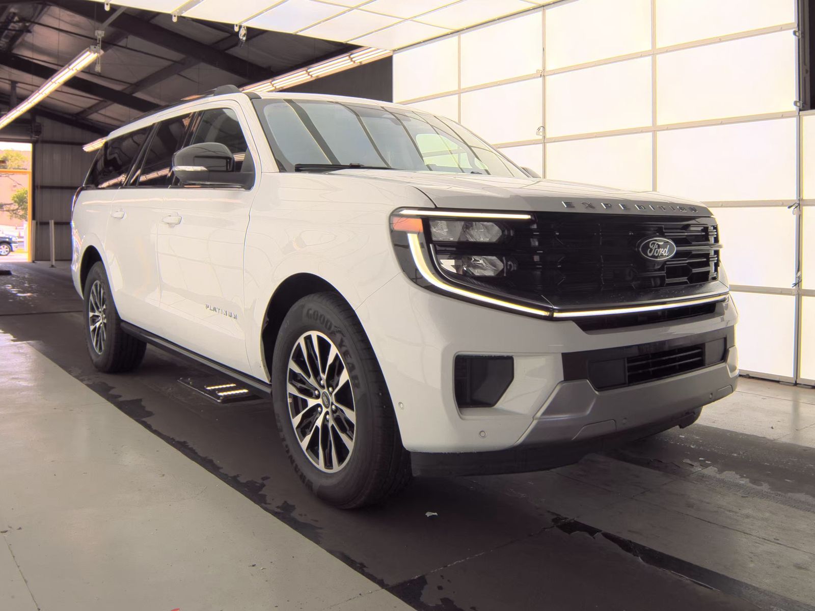 FORD EXPEDITION MAX - 4