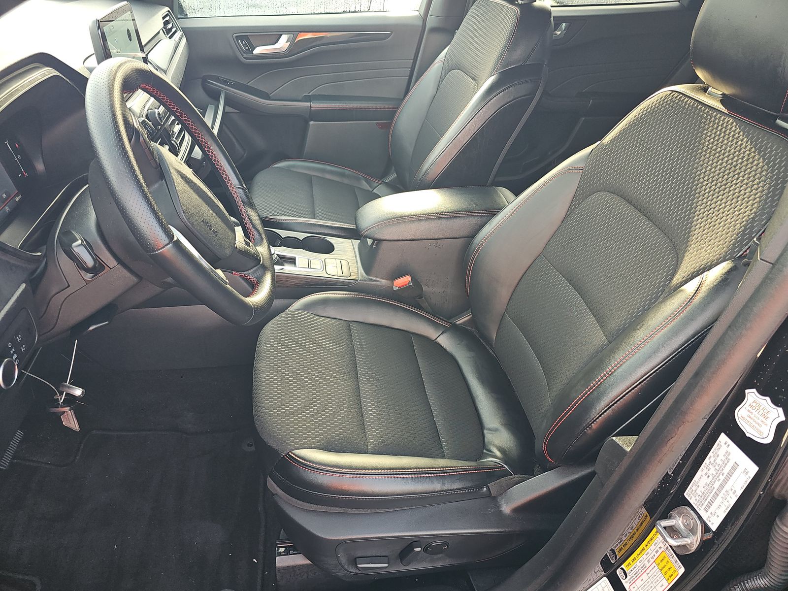 FORD ESCAPE - 8
