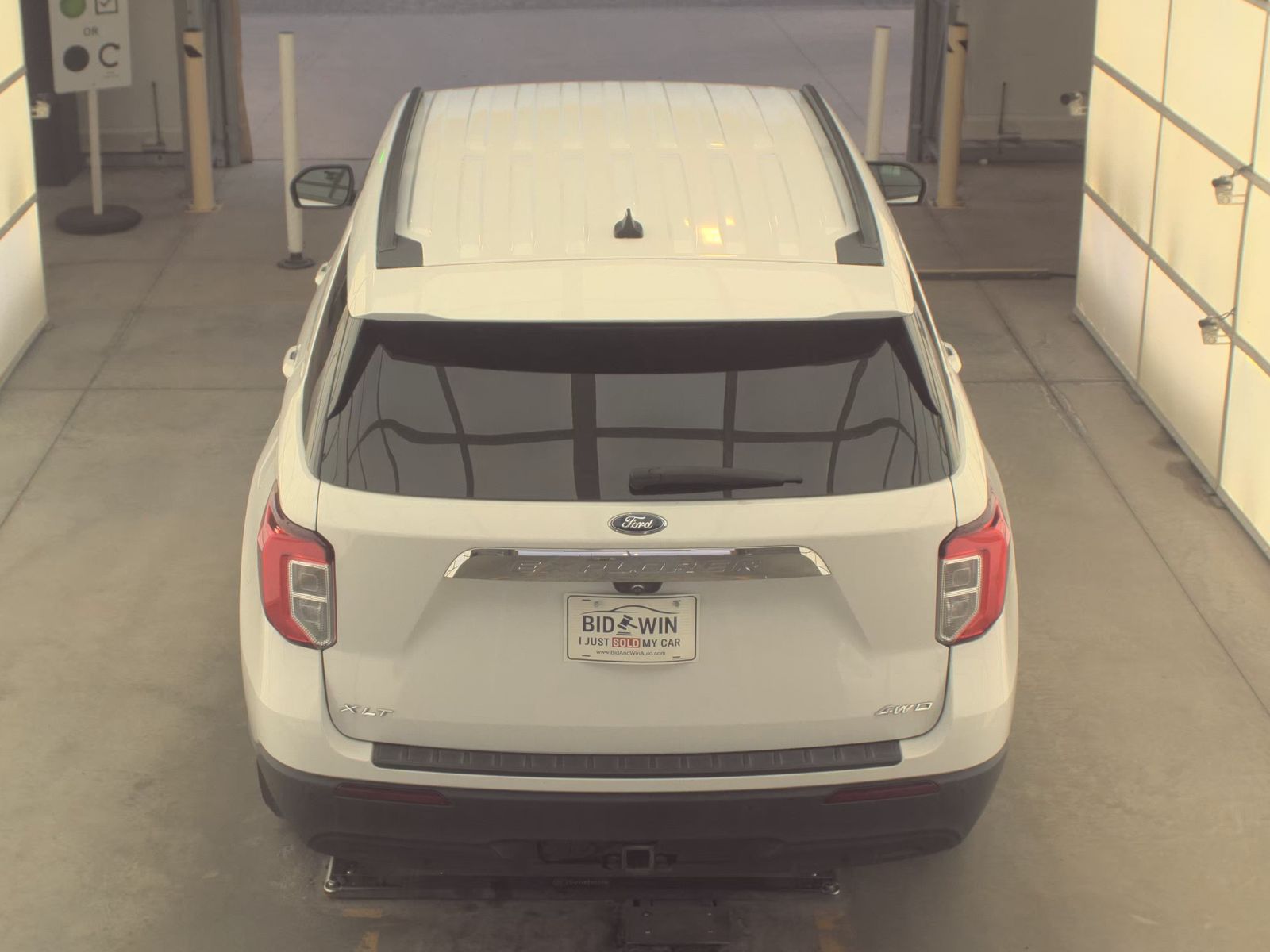 FORD EXPLORER - 7