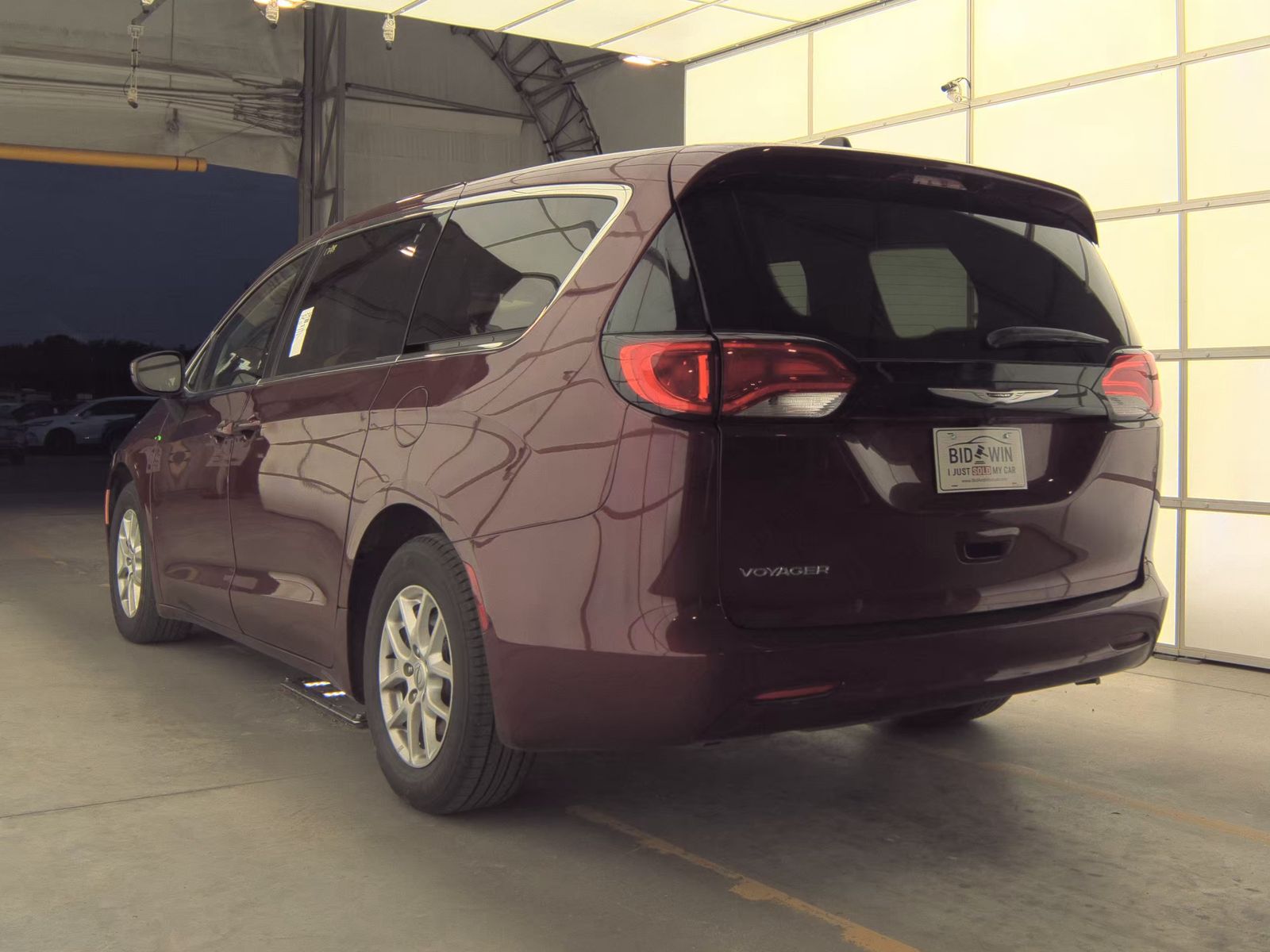 CHRYSLER VOYAGER - 9