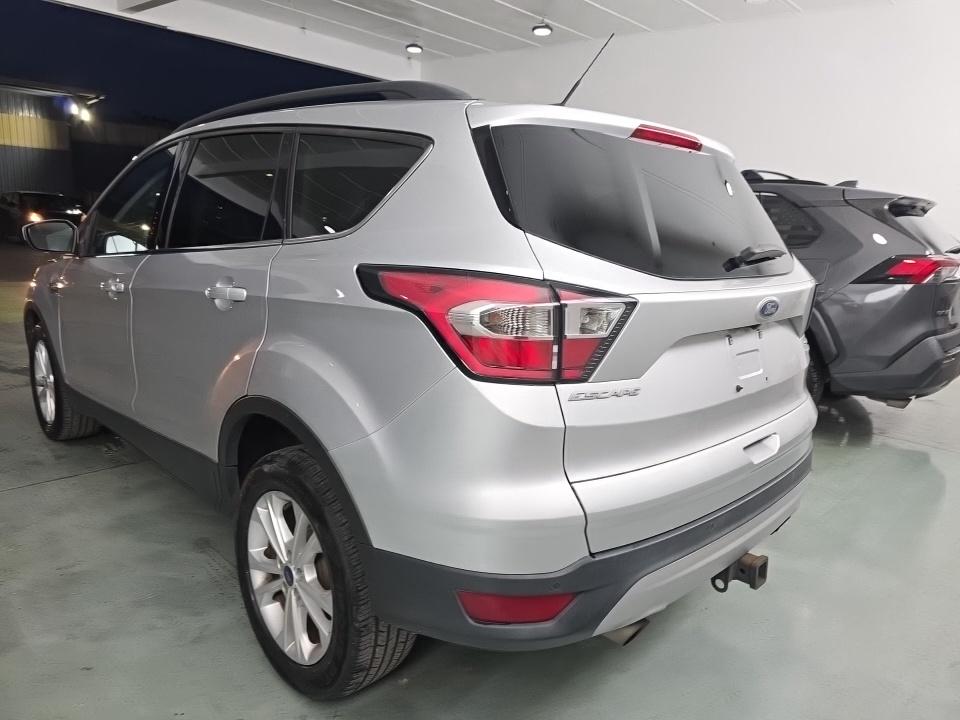 FORD ESCAPE - 7