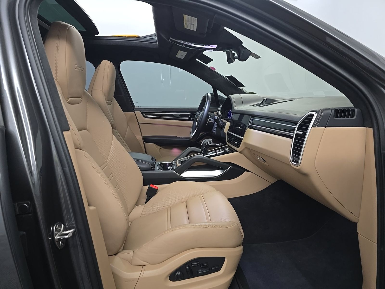 PORSCHE CAYENNE - 9