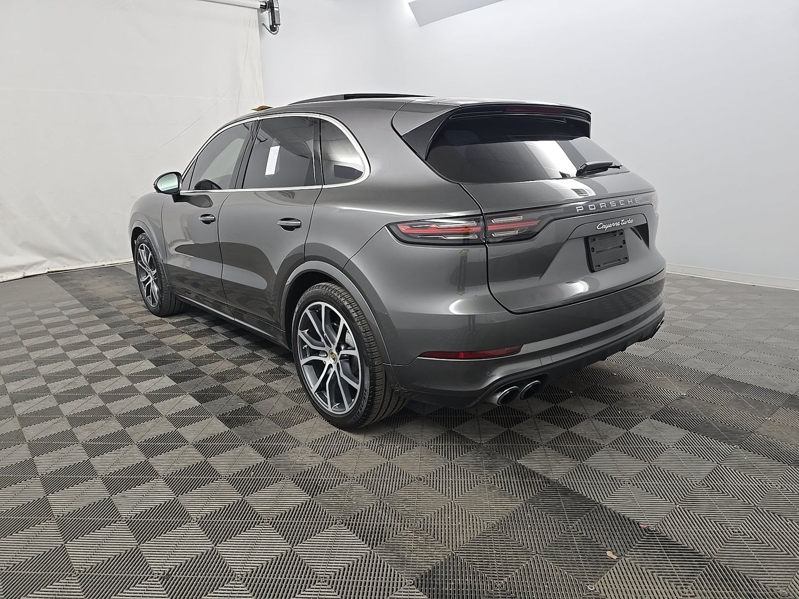 PORSCHE CAYENNE - 7