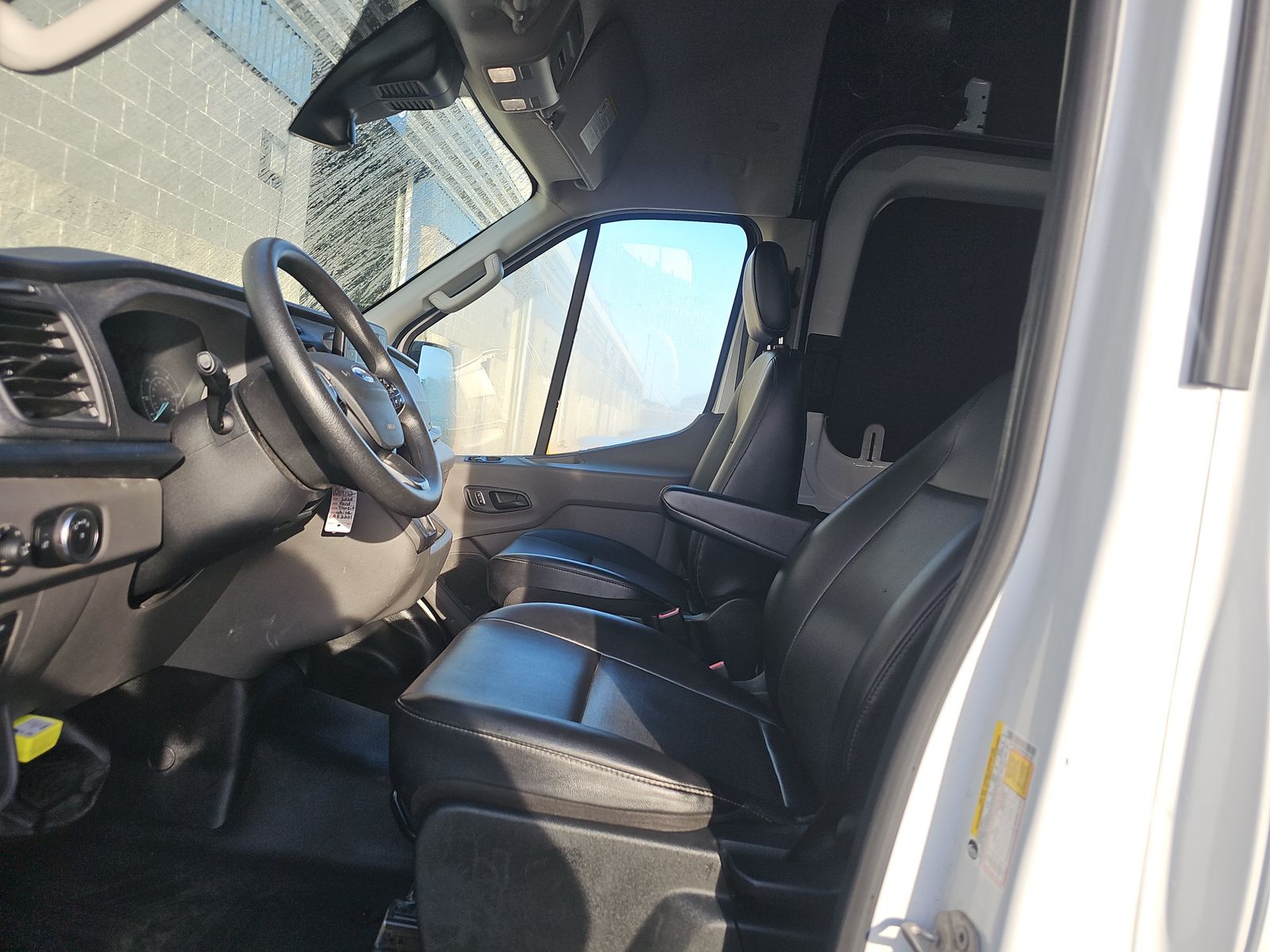 FORD TRANSIT 250 - 8
