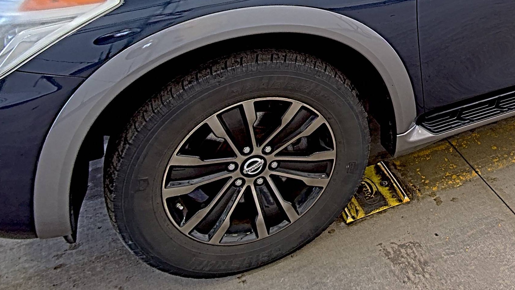 NISSAN ARMADA - 8